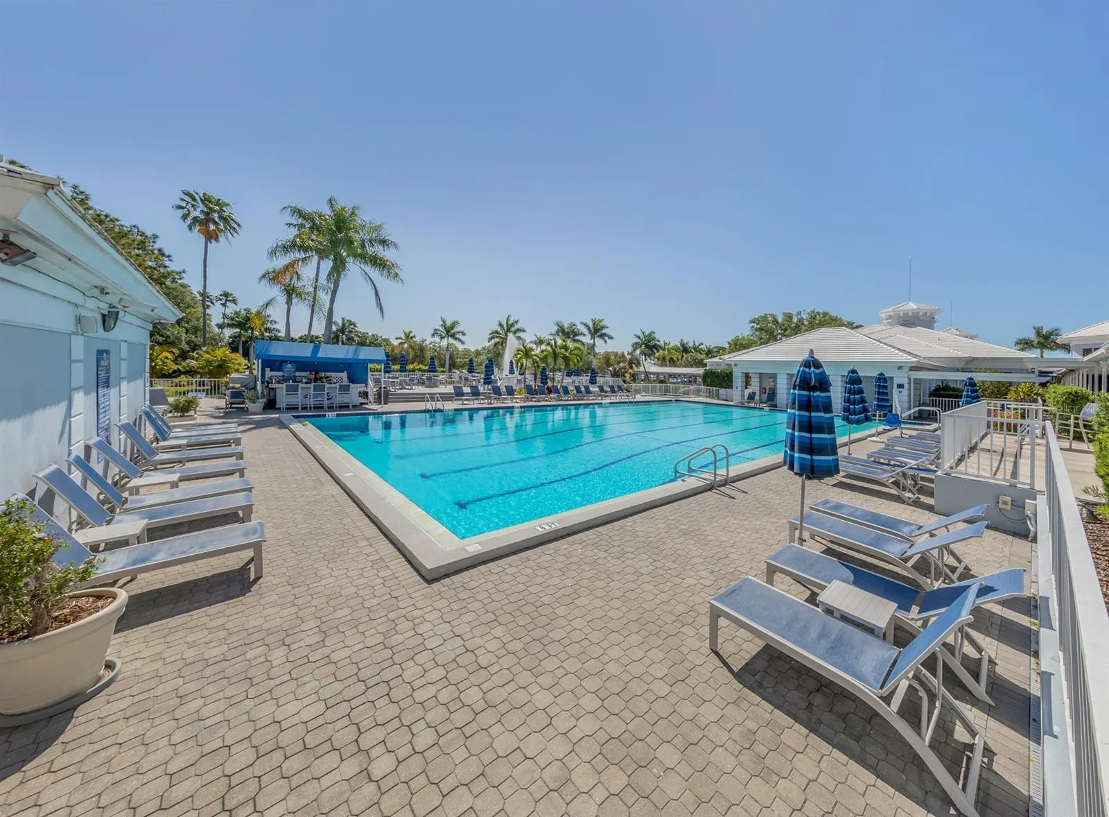 523 CLUBSIDE CIR #52, #52