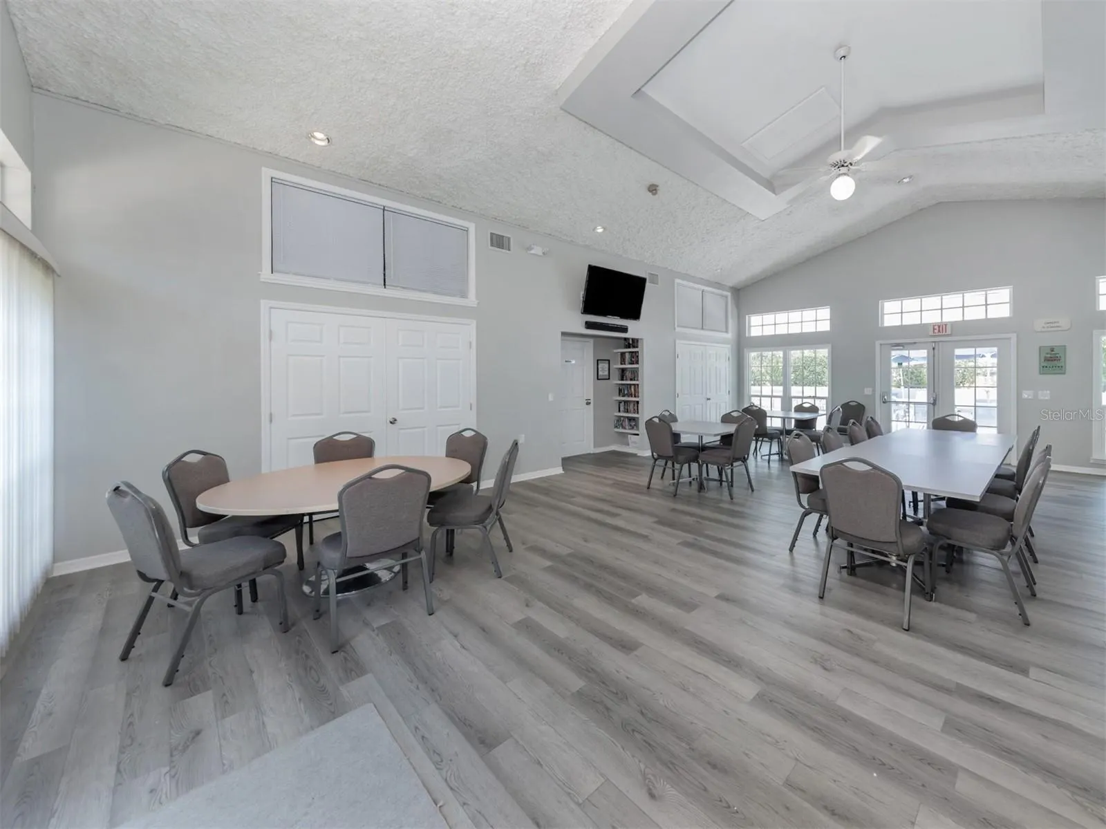 523 CLUBSIDE CIR #52, #52