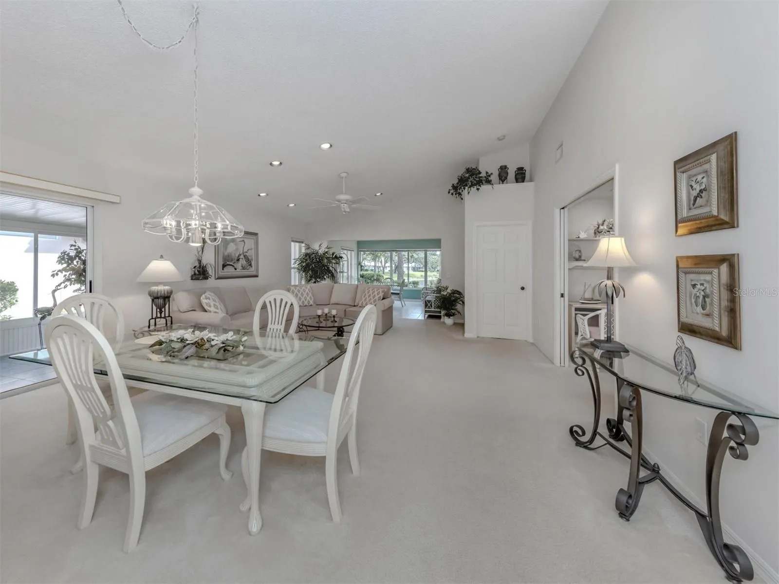 523 CLUBSIDE CIR #52, #52