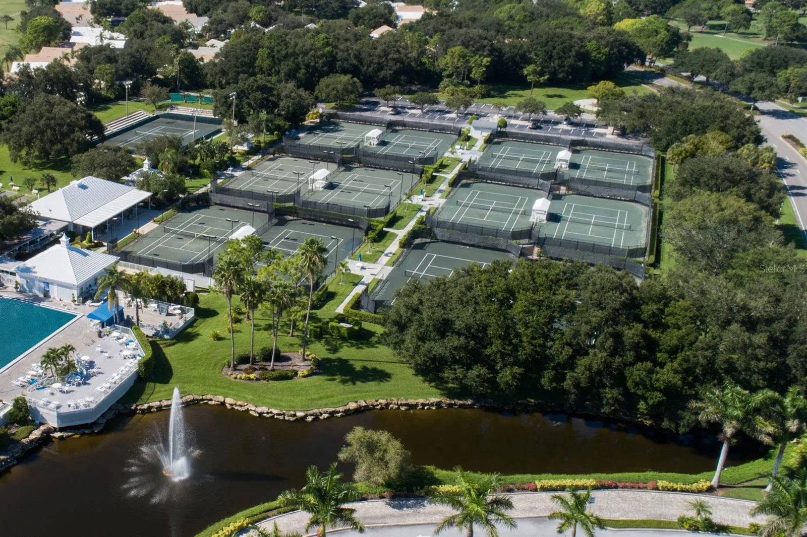 523 CLUBSIDE CIR #52, #52