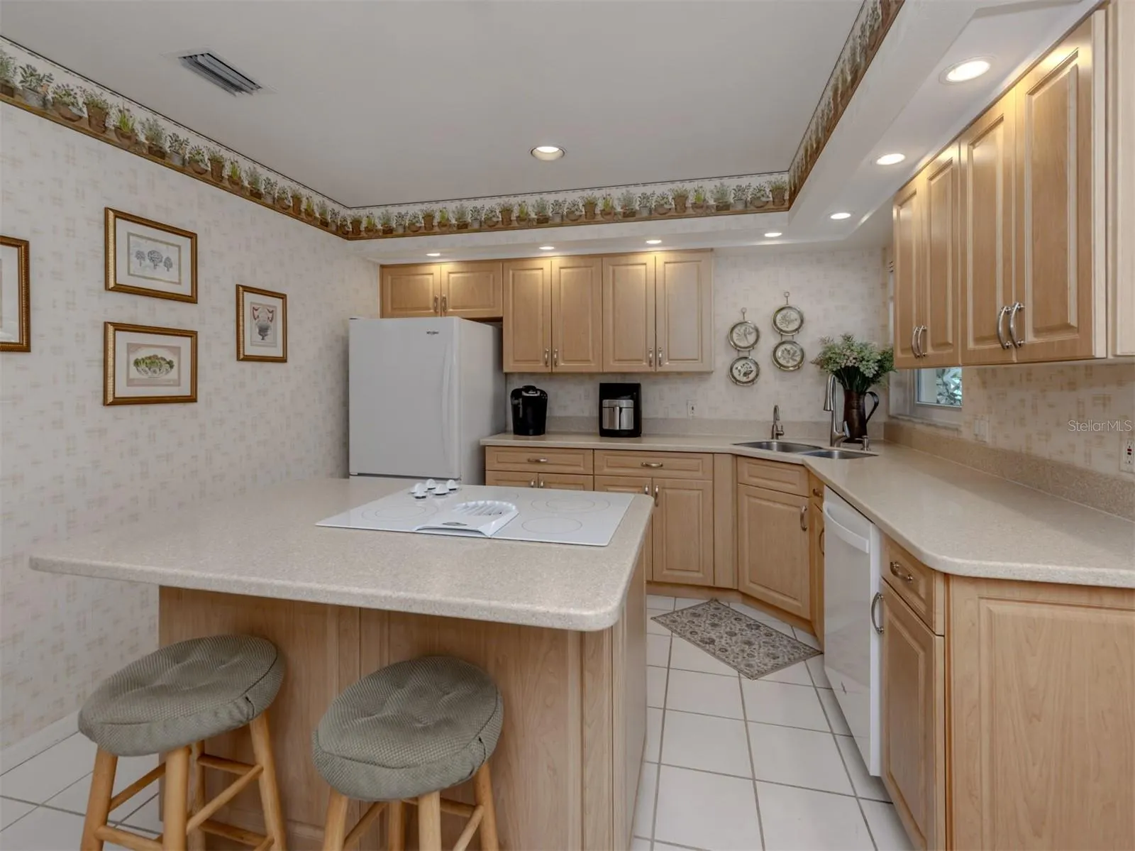 523 CLUBSIDE CIR #52, #52