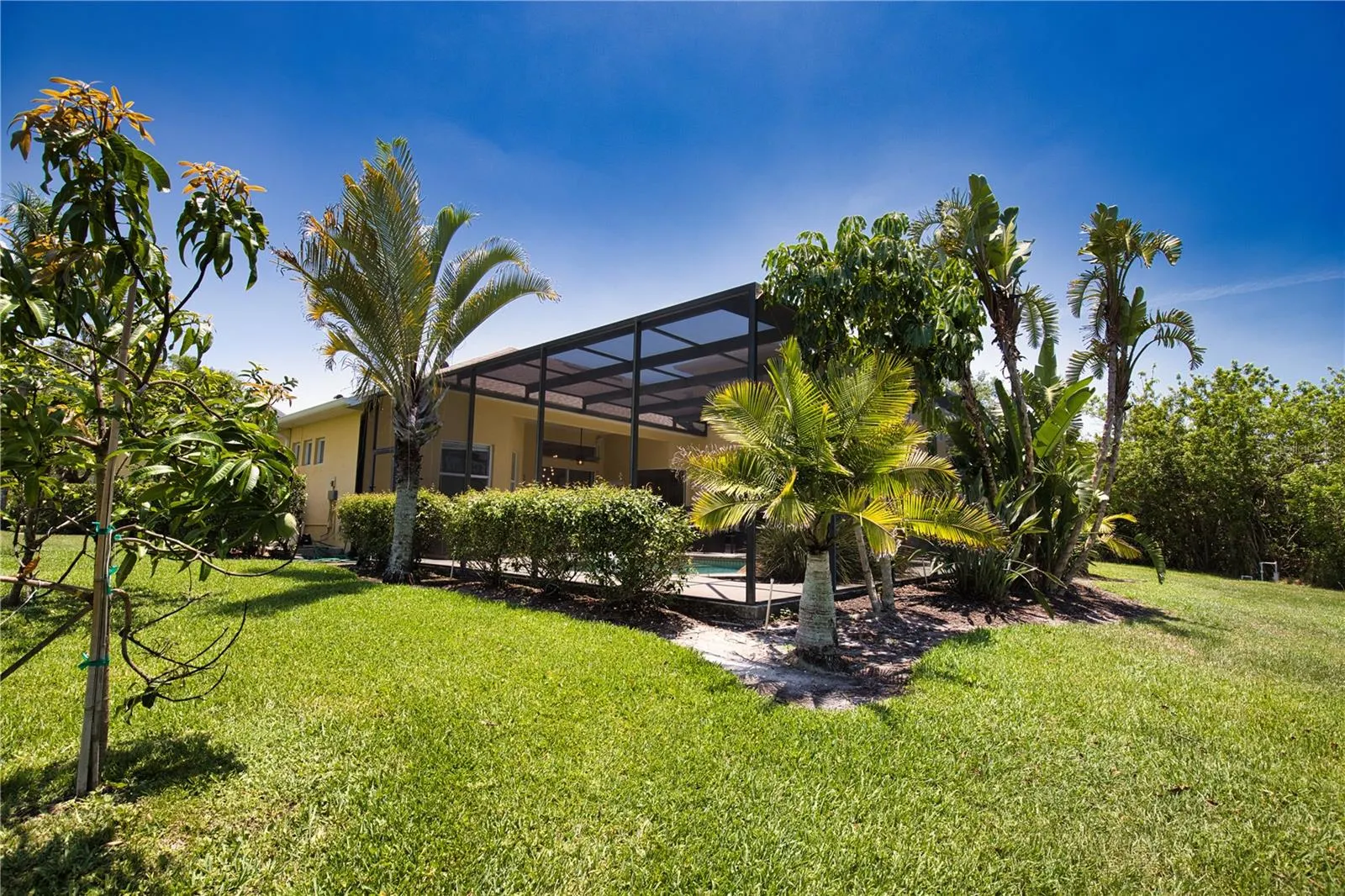8209 SNOWY EGRET PL