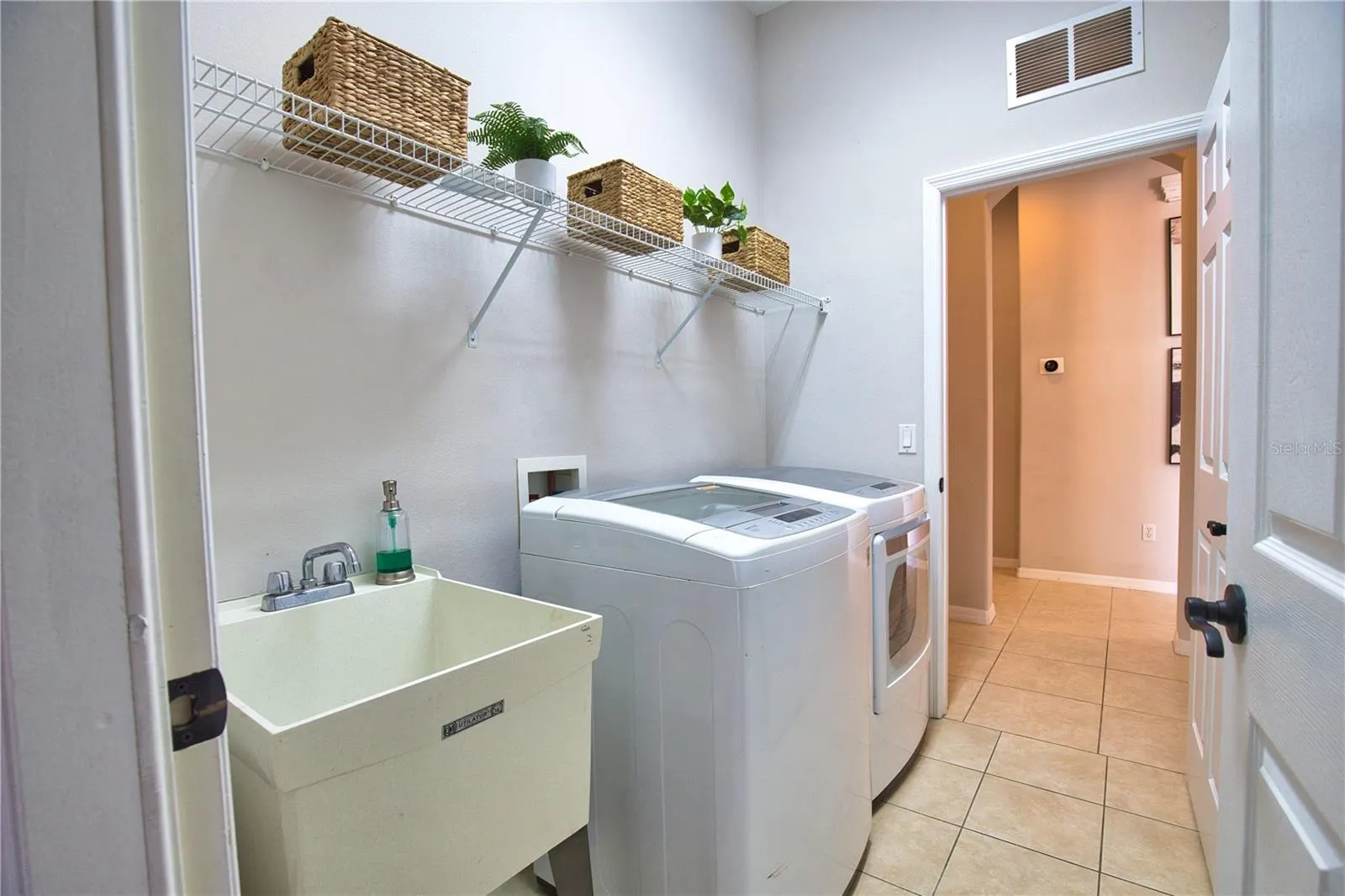 8209 SNOWY EGRET PL