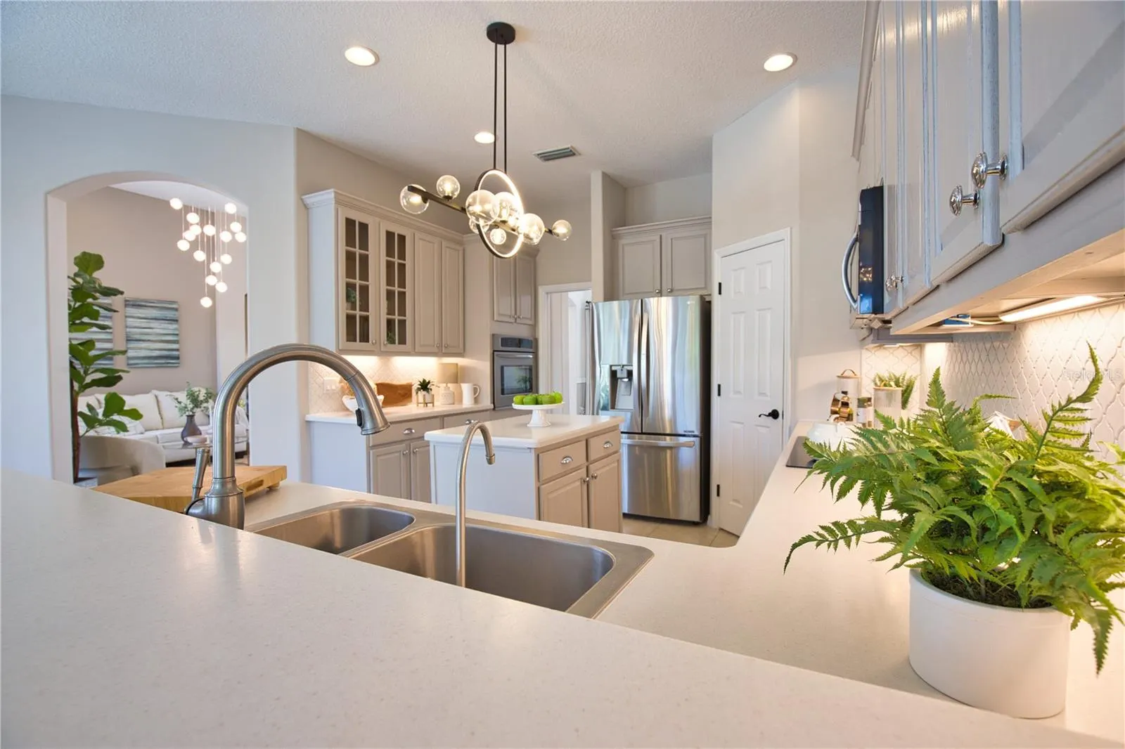 8209 SNOWY EGRET PL