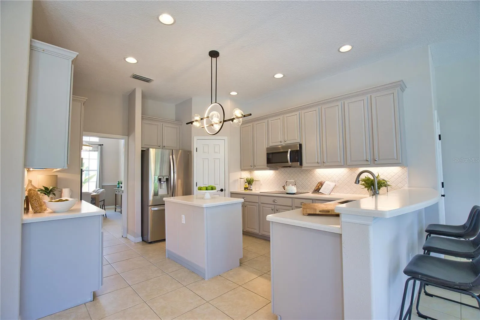 8209 SNOWY EGRET PL