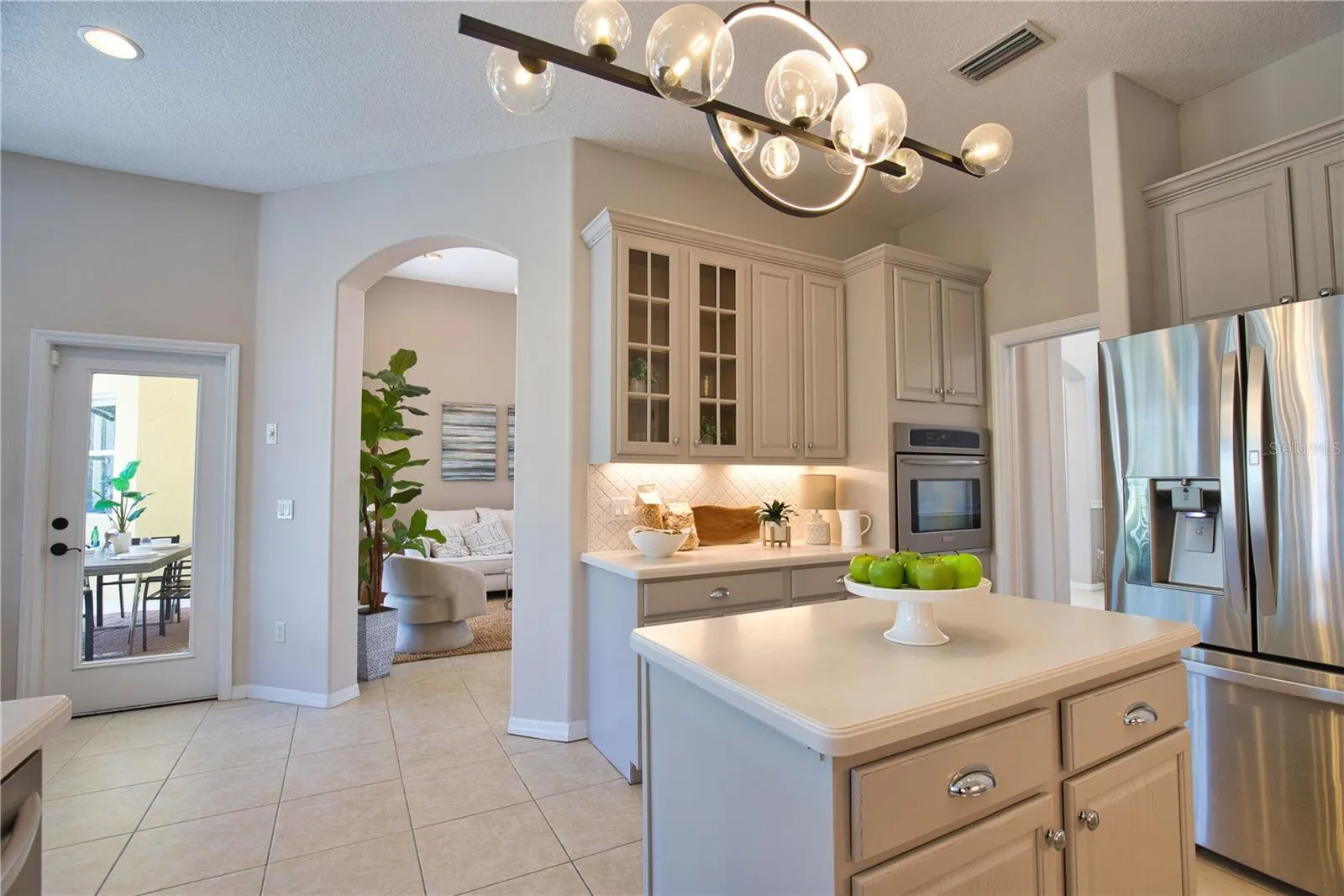 8209 SNOWY EGRET PL