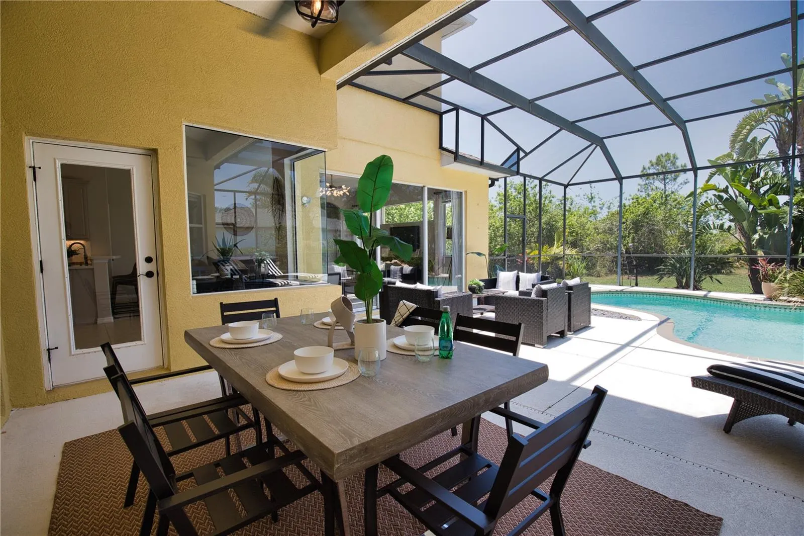 8209 SNOWY EGRET PL