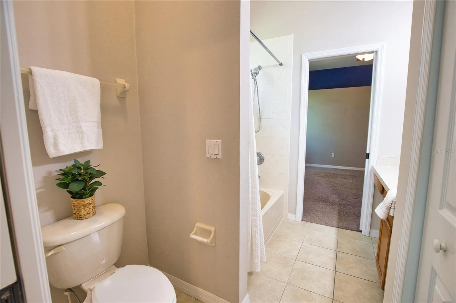 8209 SNOWY EGRET PL