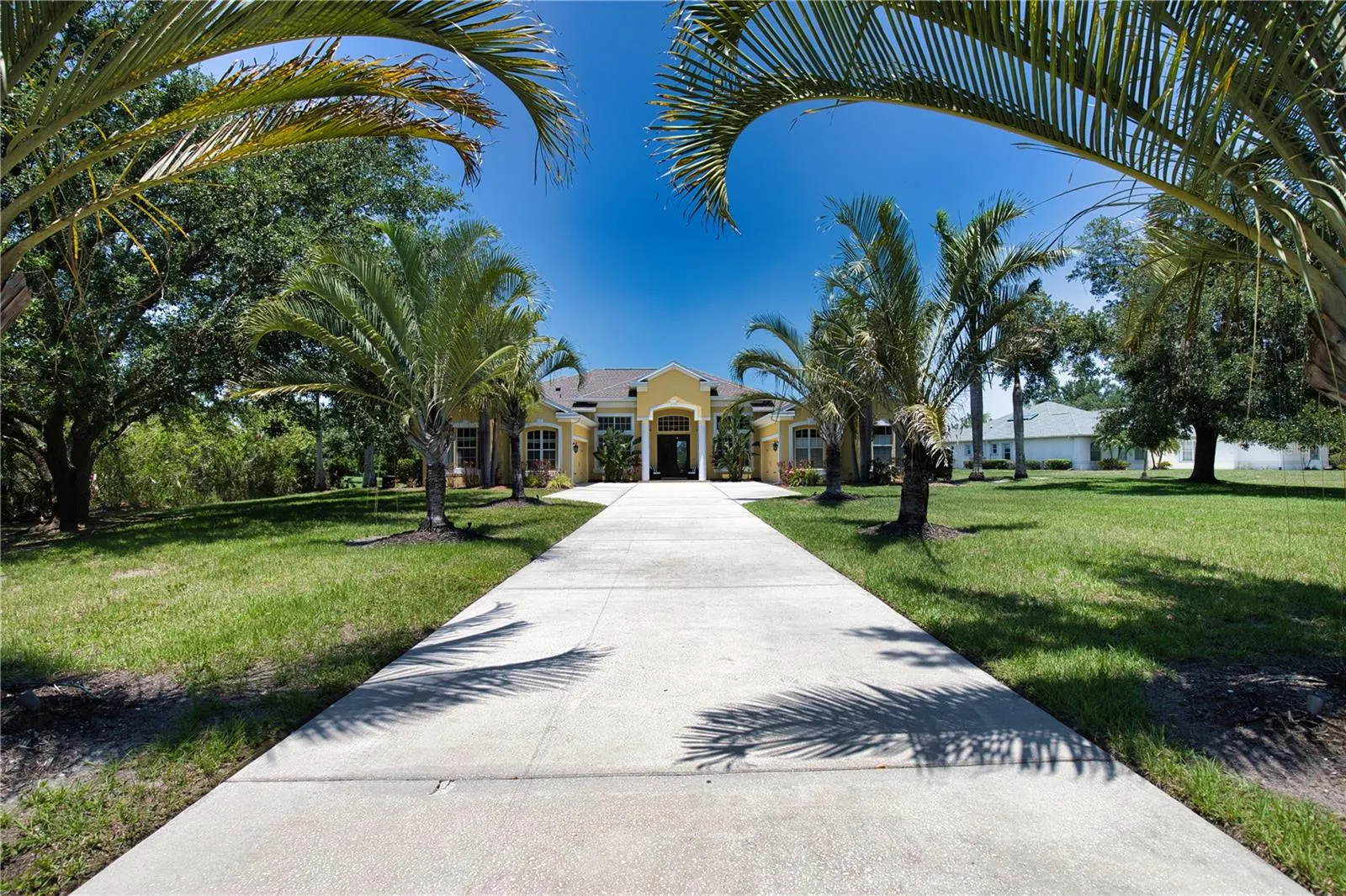 8209 SNOWY EGRET PL