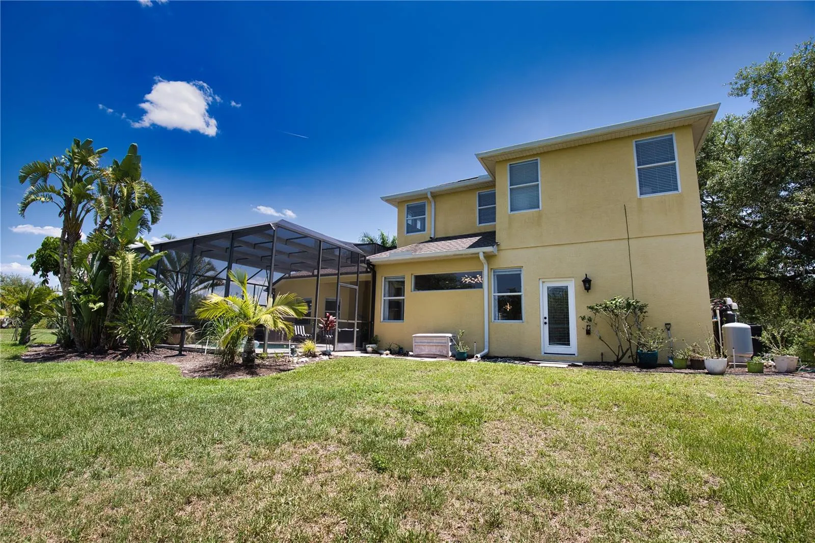 8209 SNOWY EGRET PL