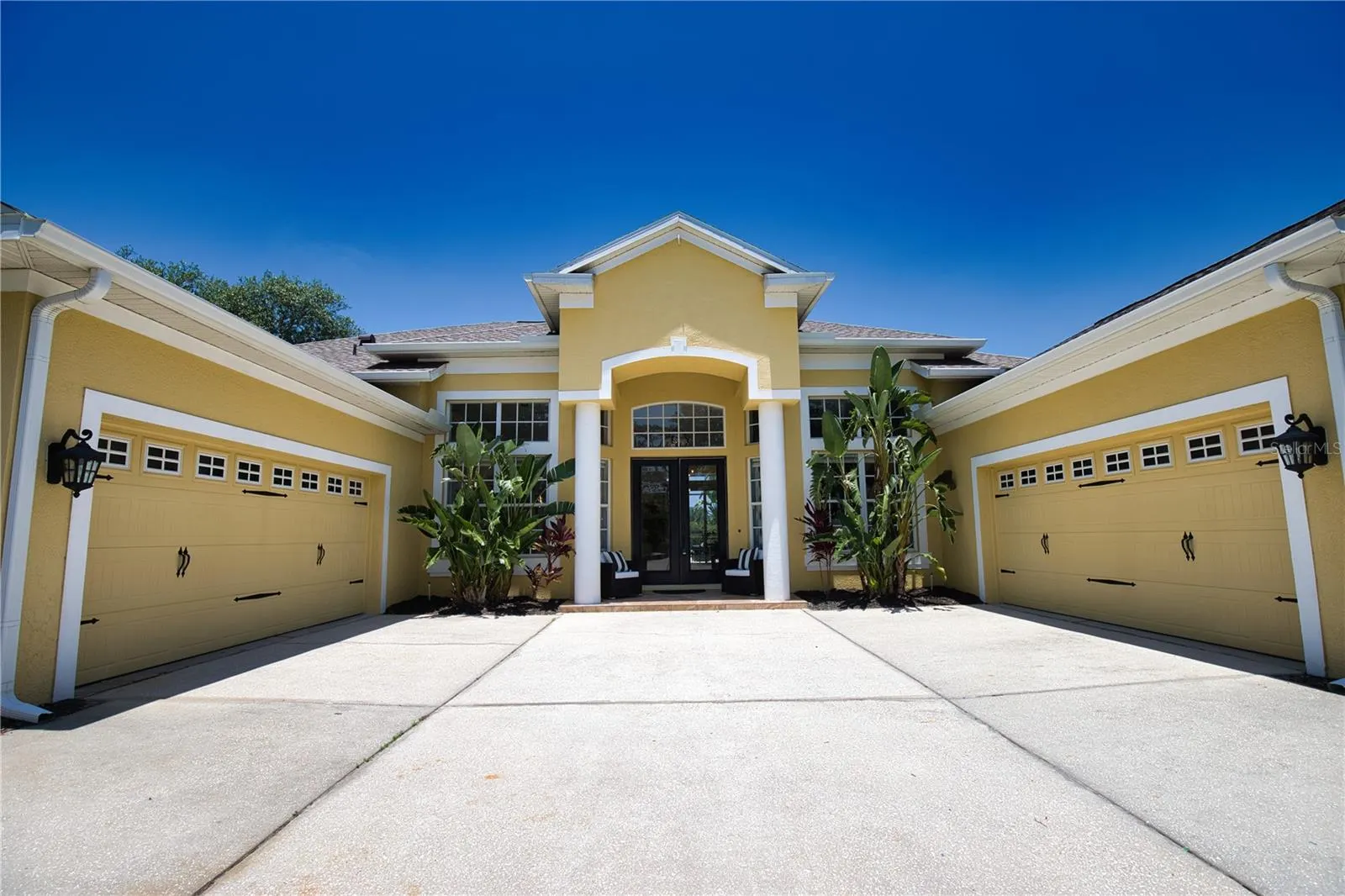 8209 SNOWY EGRET PL