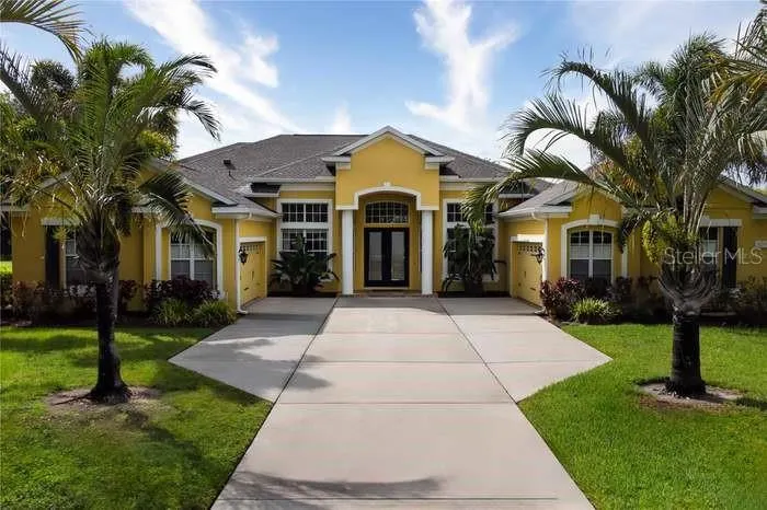 8209 SNOWY EGRET PL