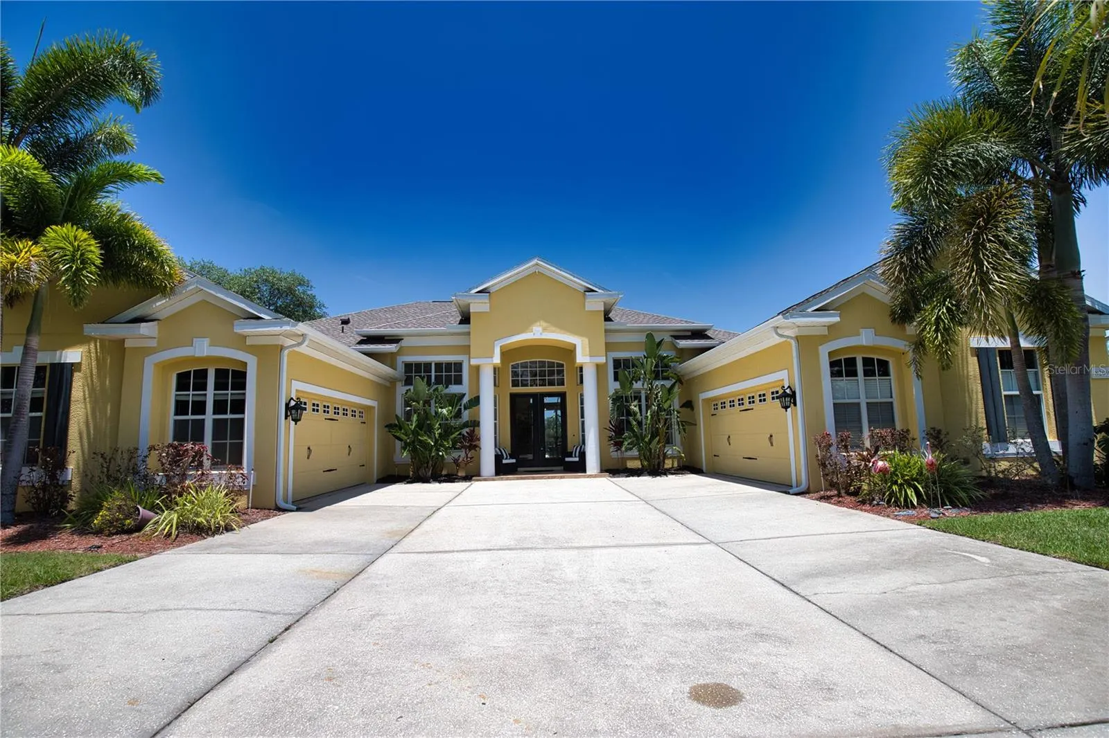8209 SNOWY EGRET PL