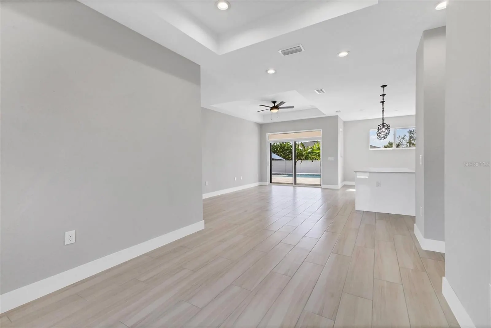 14065 PARIS LN