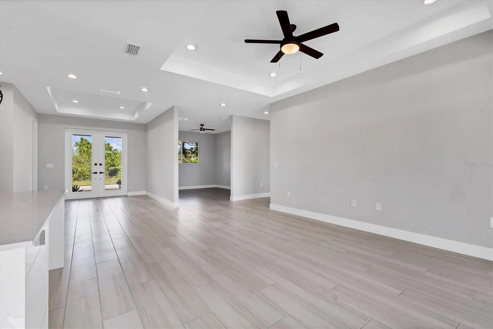 14065 PARIS LN