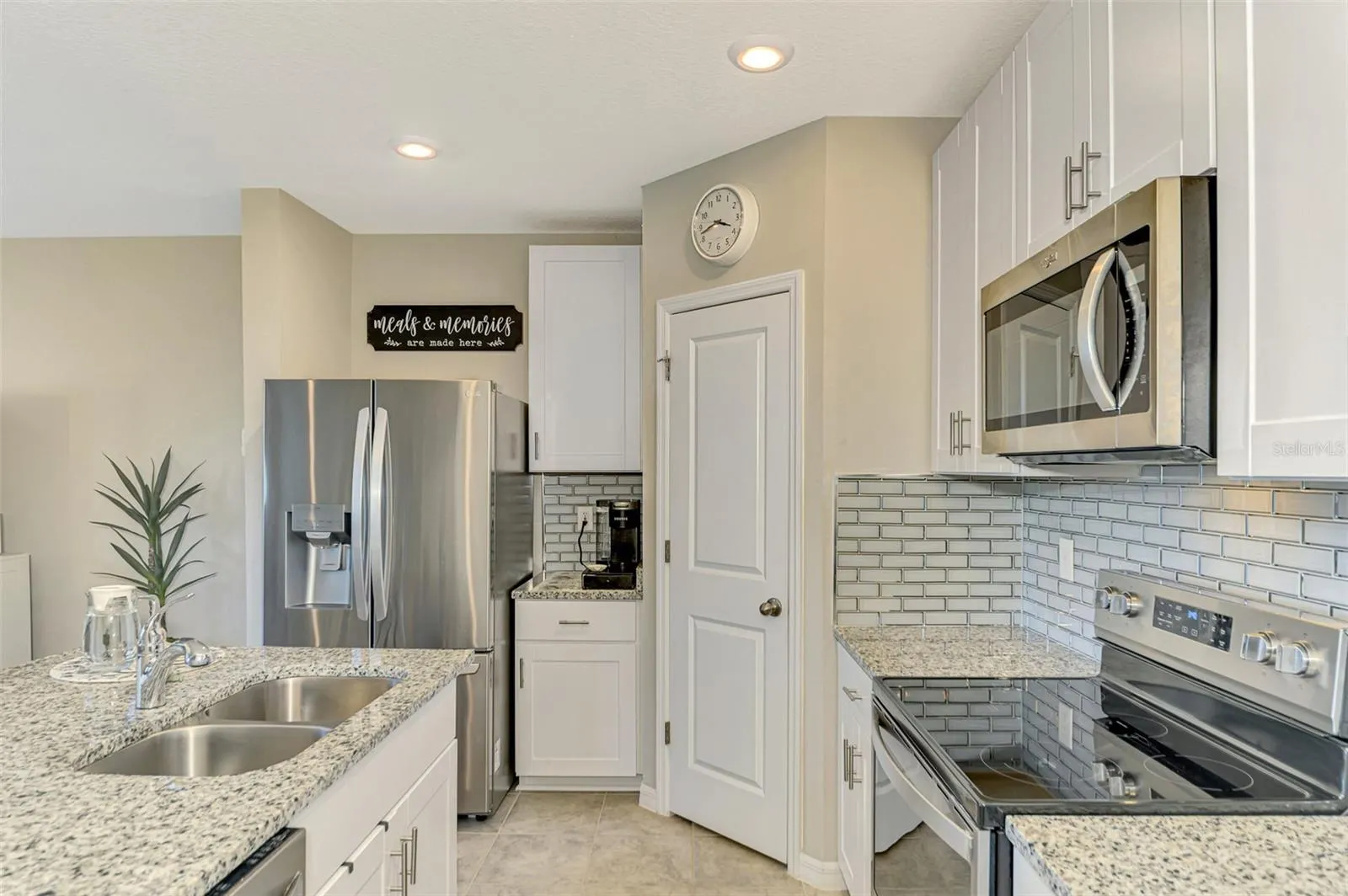5860 OCEAN ISLE DR