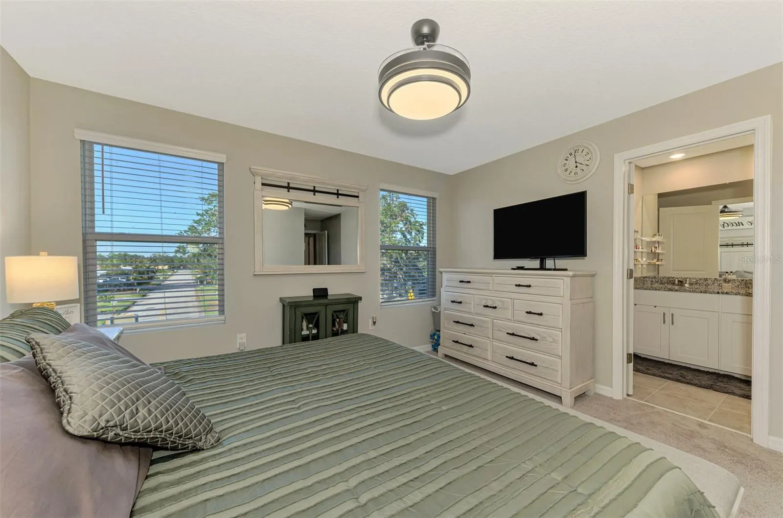 5860 OCEAN ISLE DR