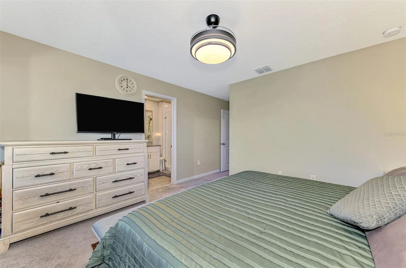 5860 OCEAN ISLE DR