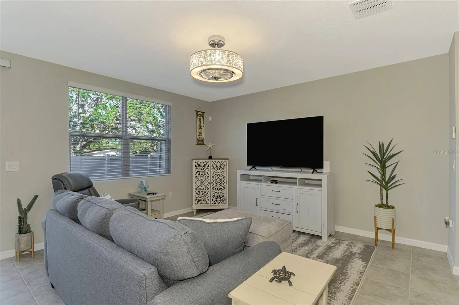 5860 OCEAN ISLE DR