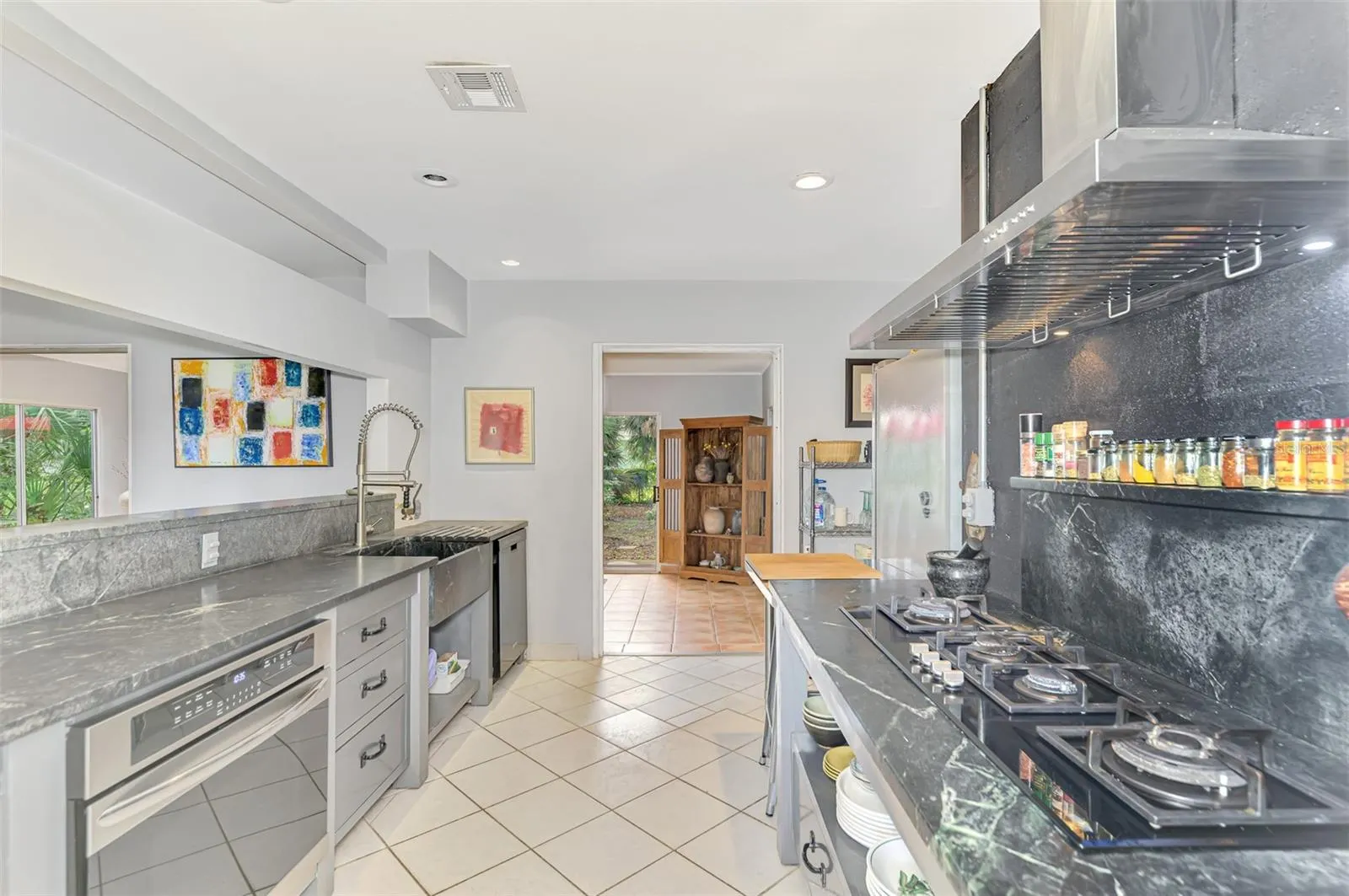 112 FIELD AVENUE EAST