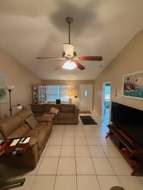 280 DRAKE RD