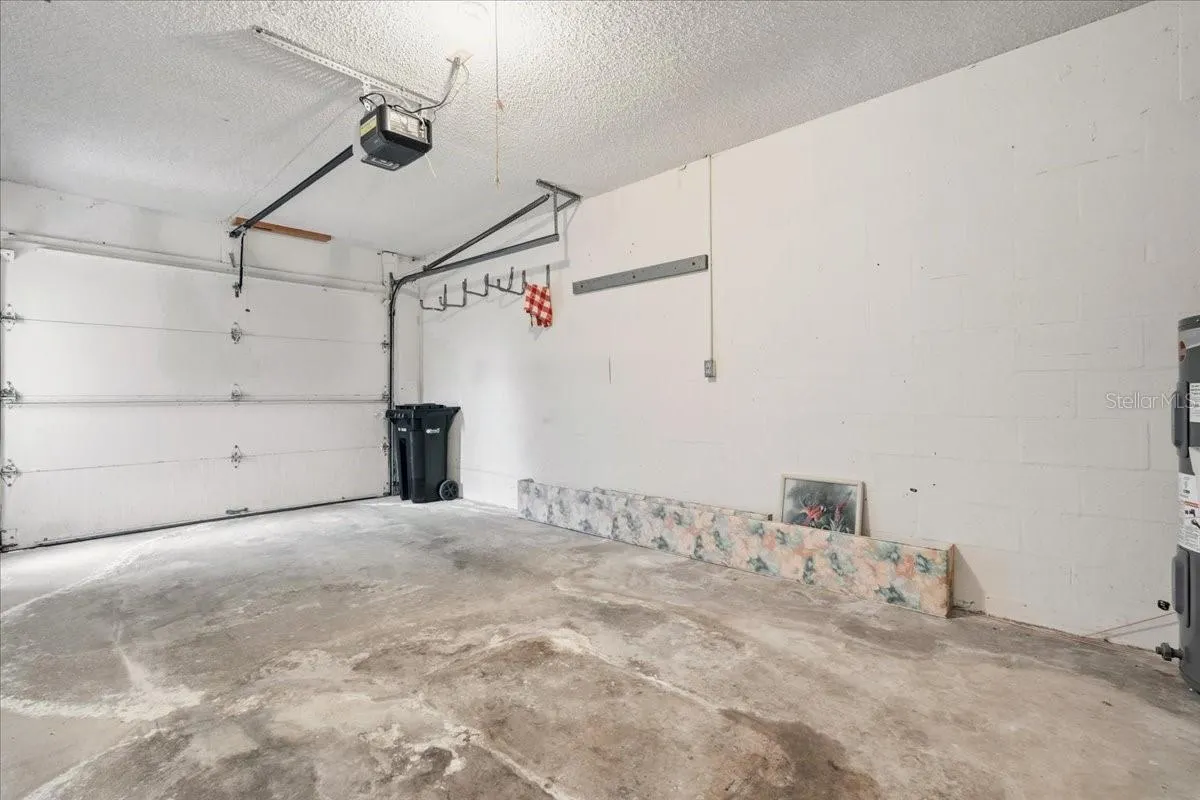 1211 CAPRI ISLES BLVD #140, #140
