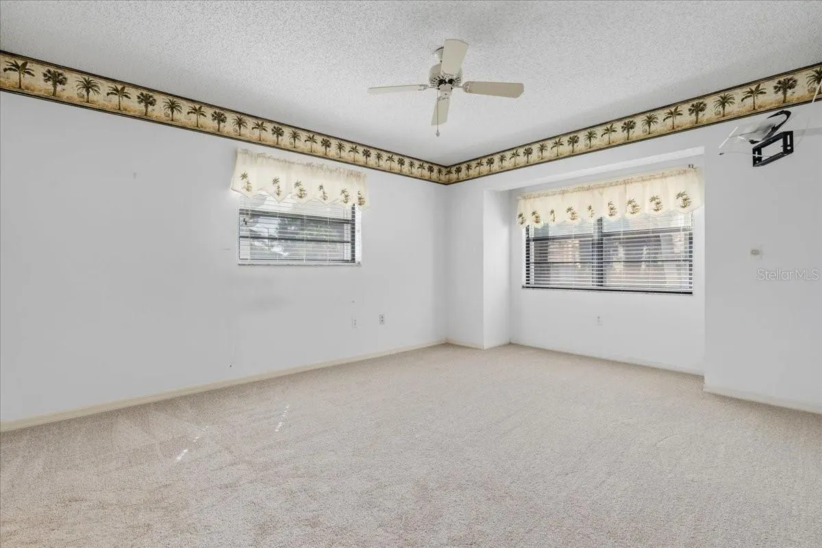 1211 CAPRI ISLES BLVD #140, #140
