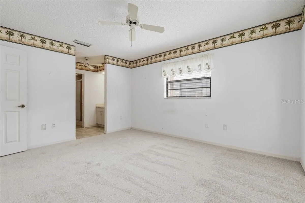 1211 CAPRI ISLES BLVD #140, #140
