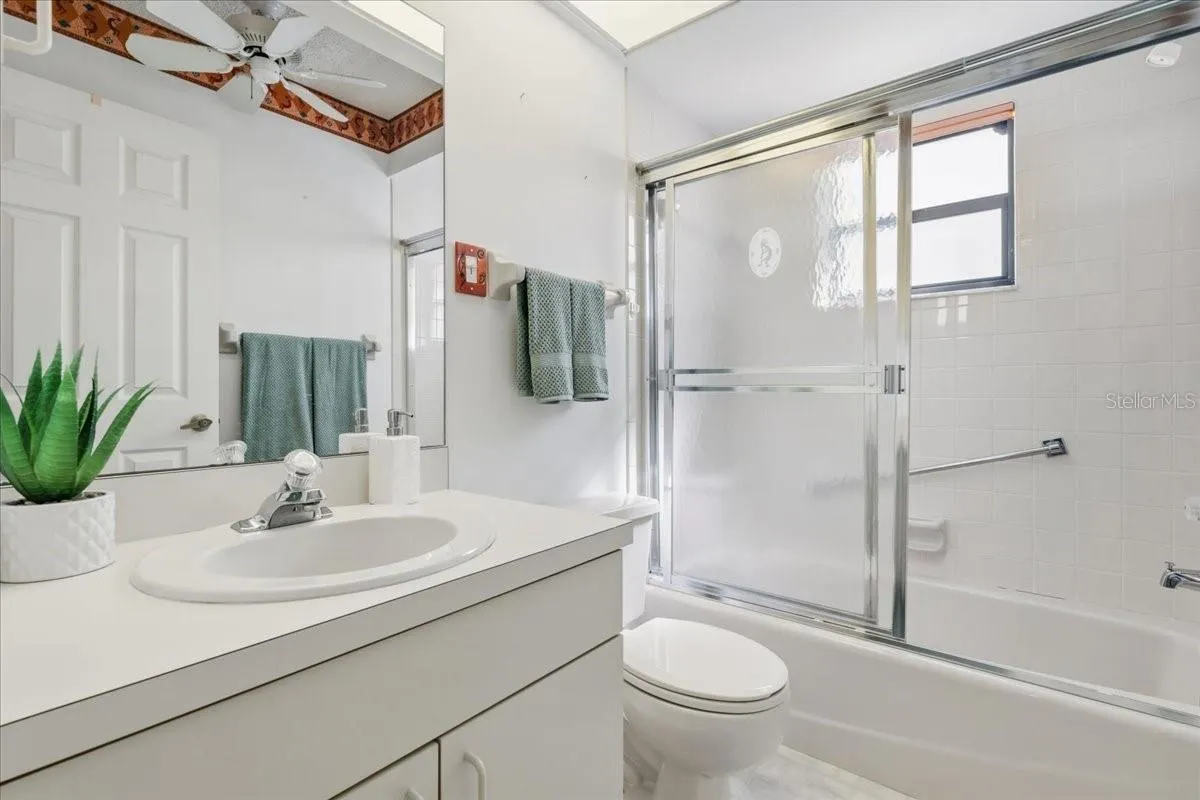 1211 CAPRI ISLES BLVD #140, #140