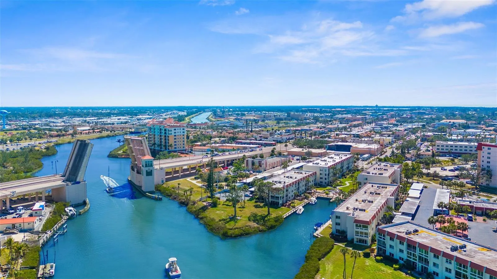 1211 CAPRI ISLES BLVD #140, #140