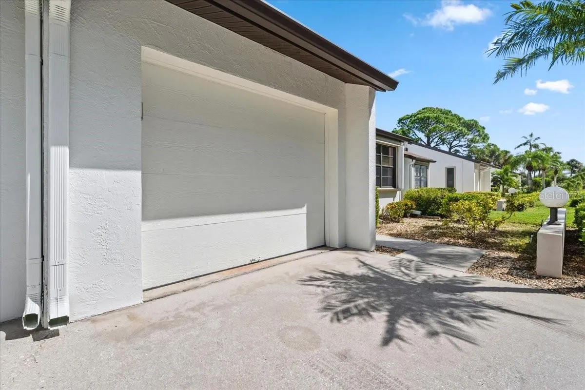 1211 CAPRI ISLES BLVD #140, #140