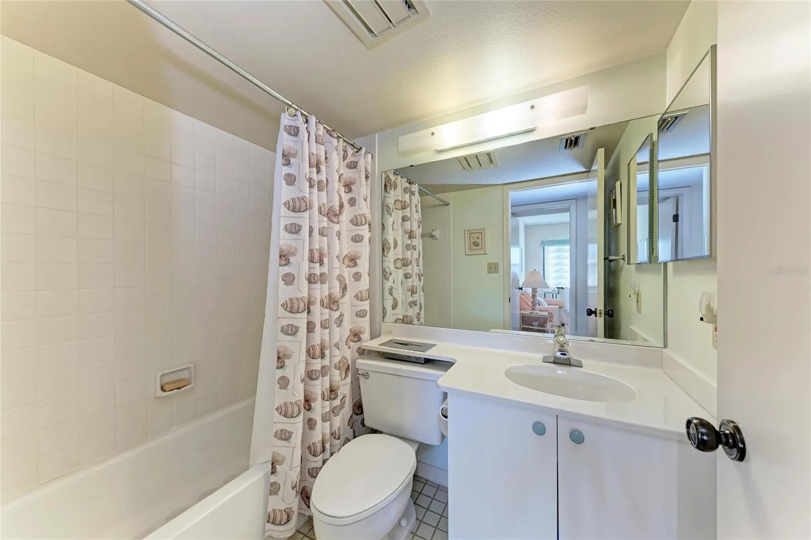 630 BIRD BAY DR E #208, #208