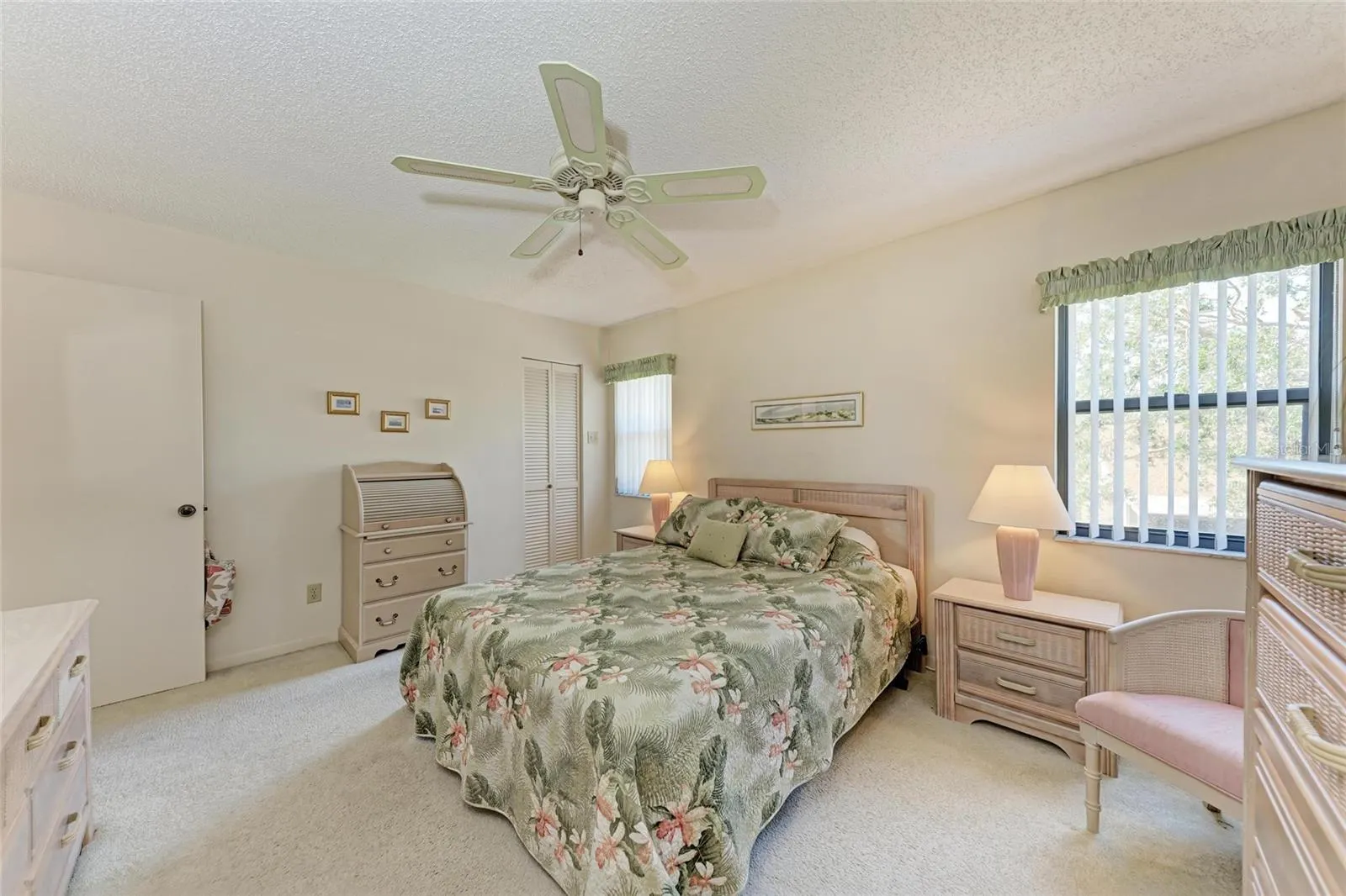 630 BIRD BAY DR E #208, #208