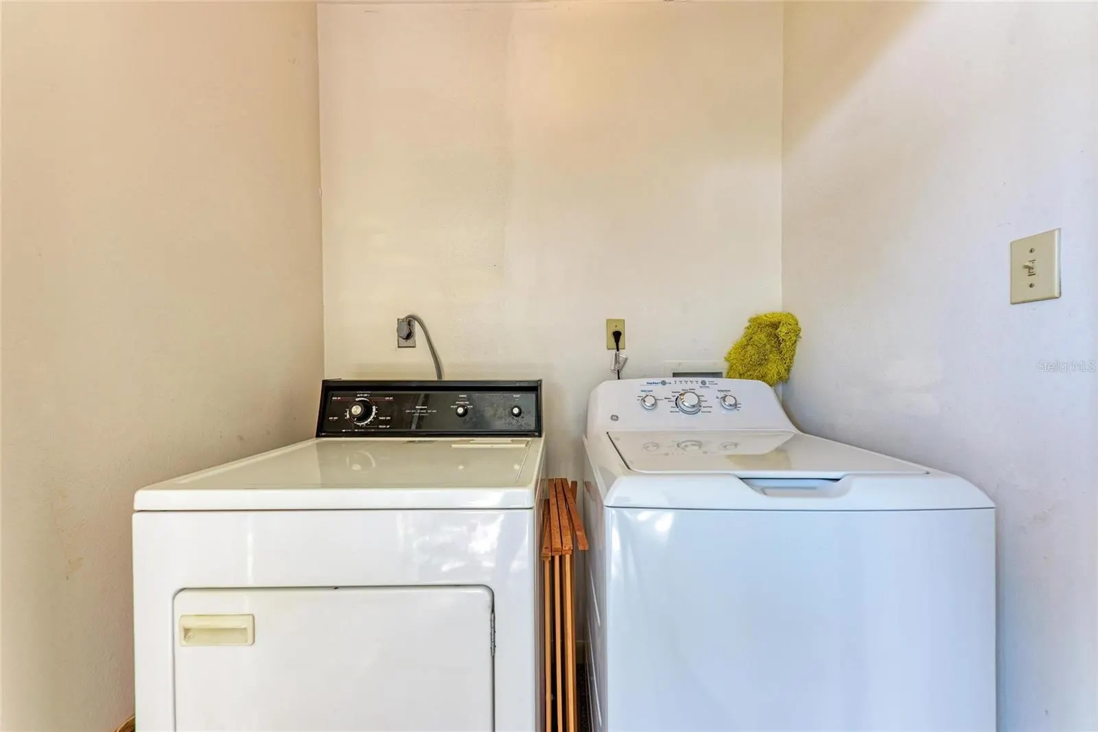 630 BIRD BAY DR E #208, #208