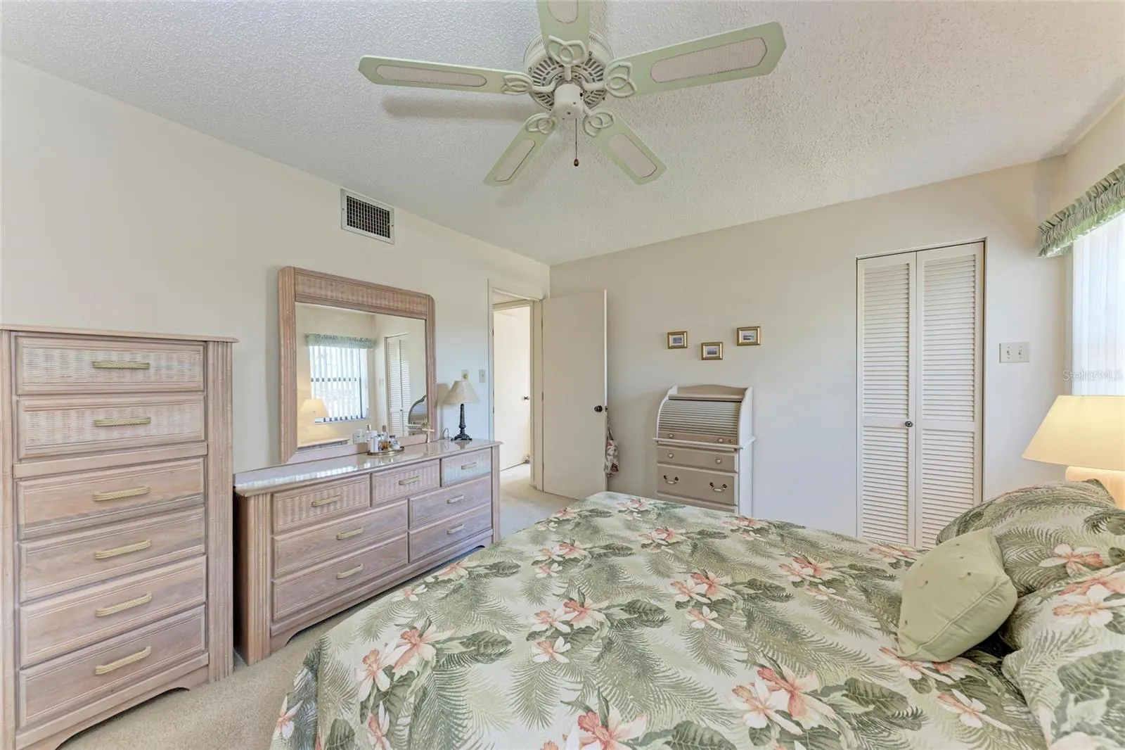 630 BIRD BAY DR E #208, #208