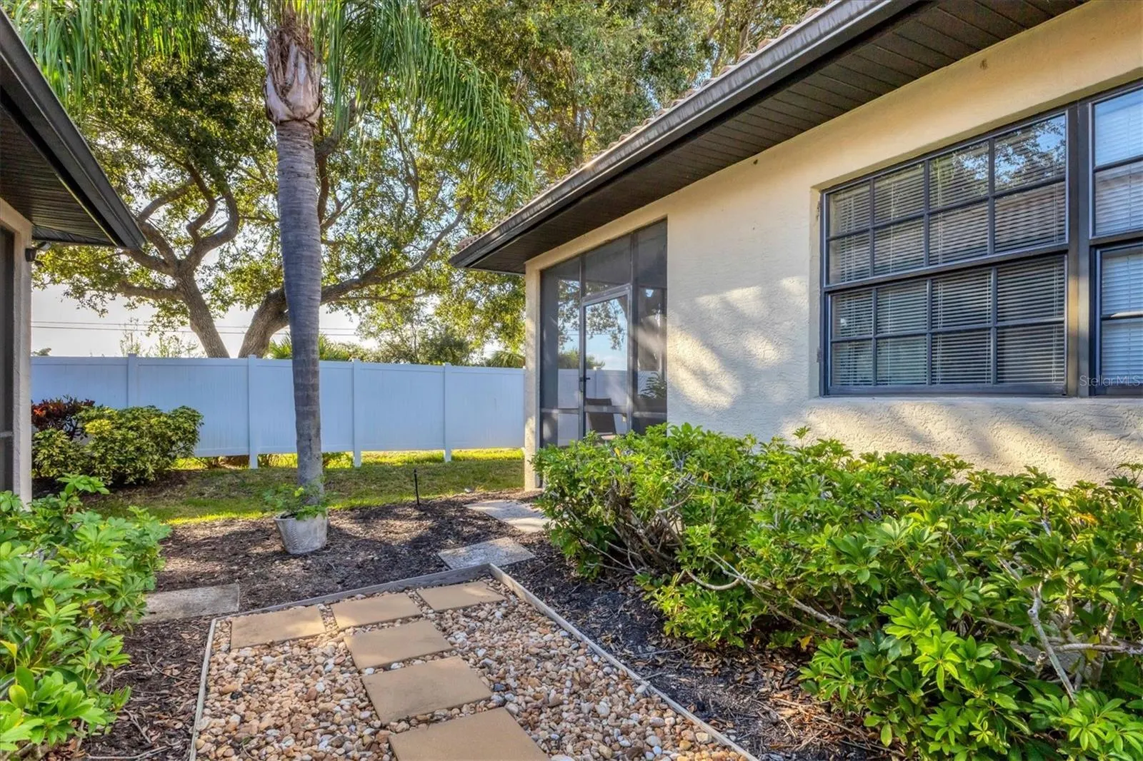 122 PRESERVE PL