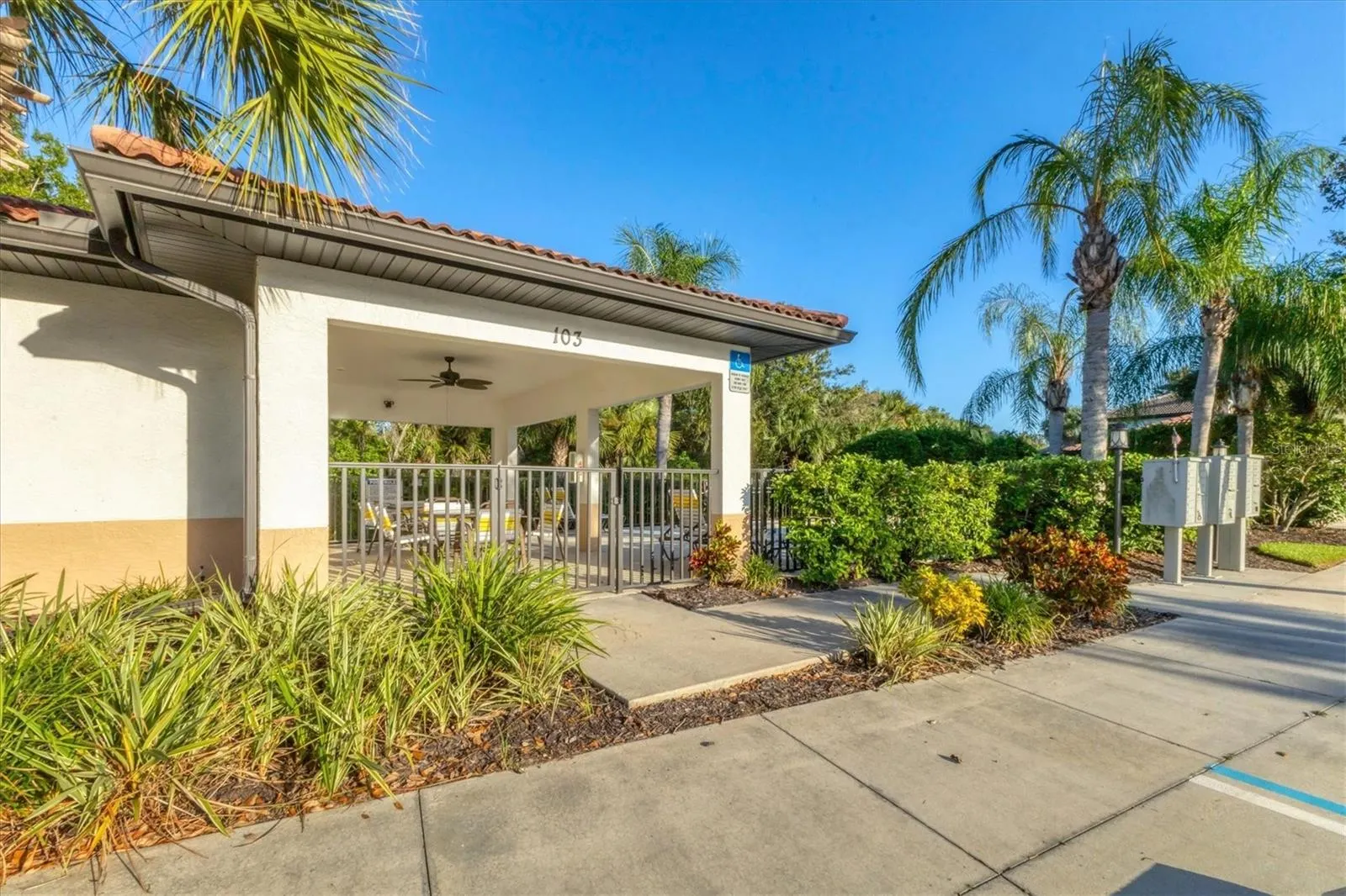 122 PRESERVE PL