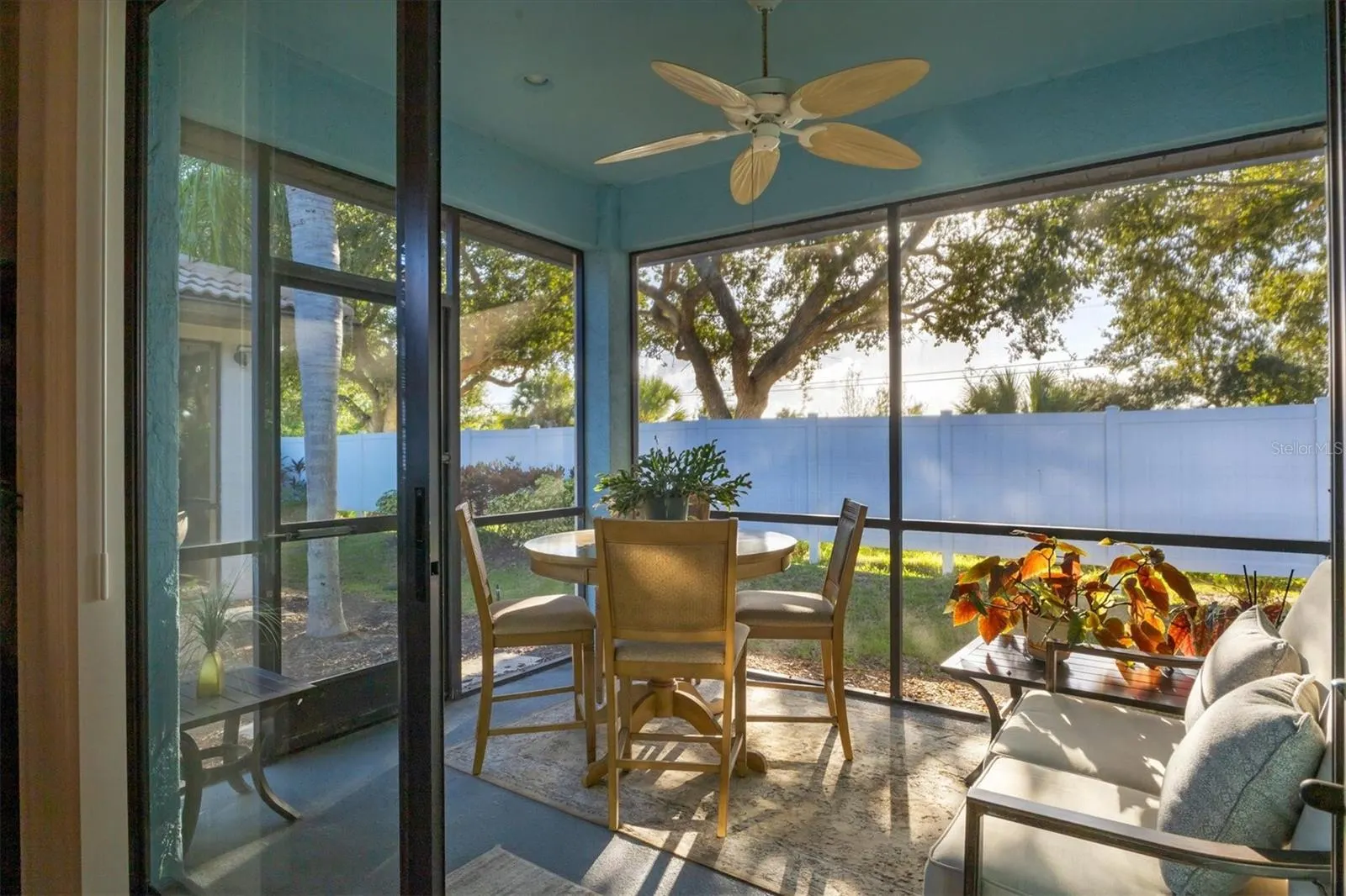122 PRESERVE PL