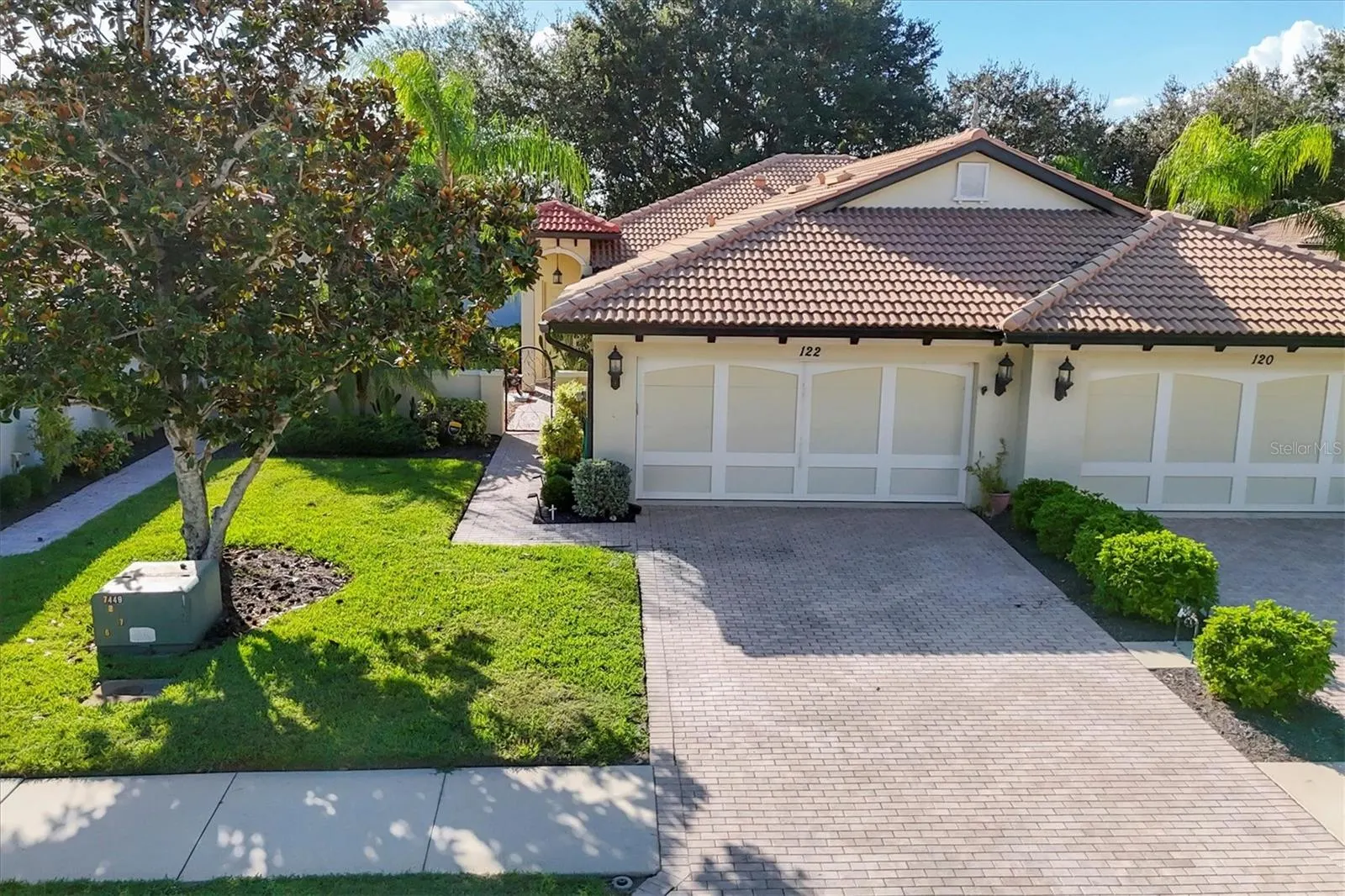 122 PRESERVE PL