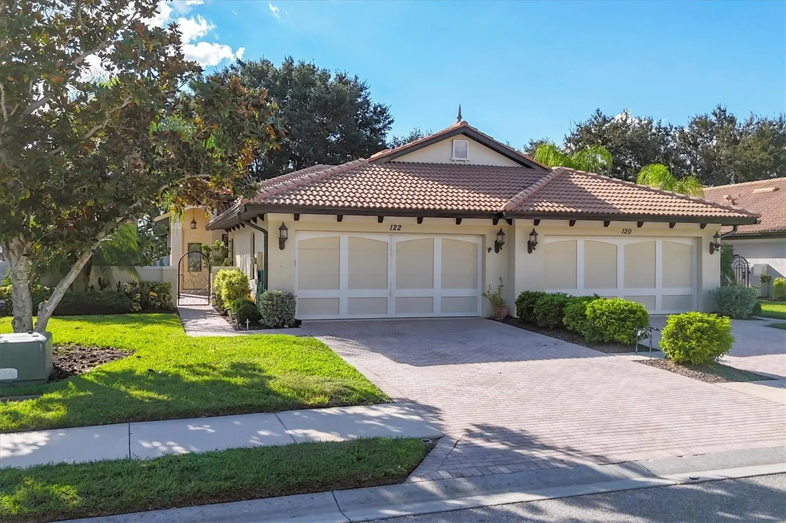 122 PRESERVE PL
