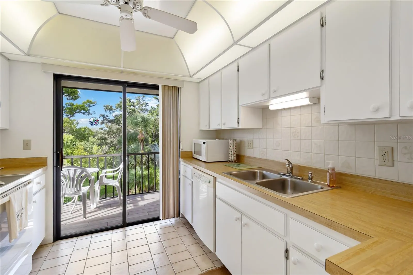 914 BIRD BAY WAY #220, #220