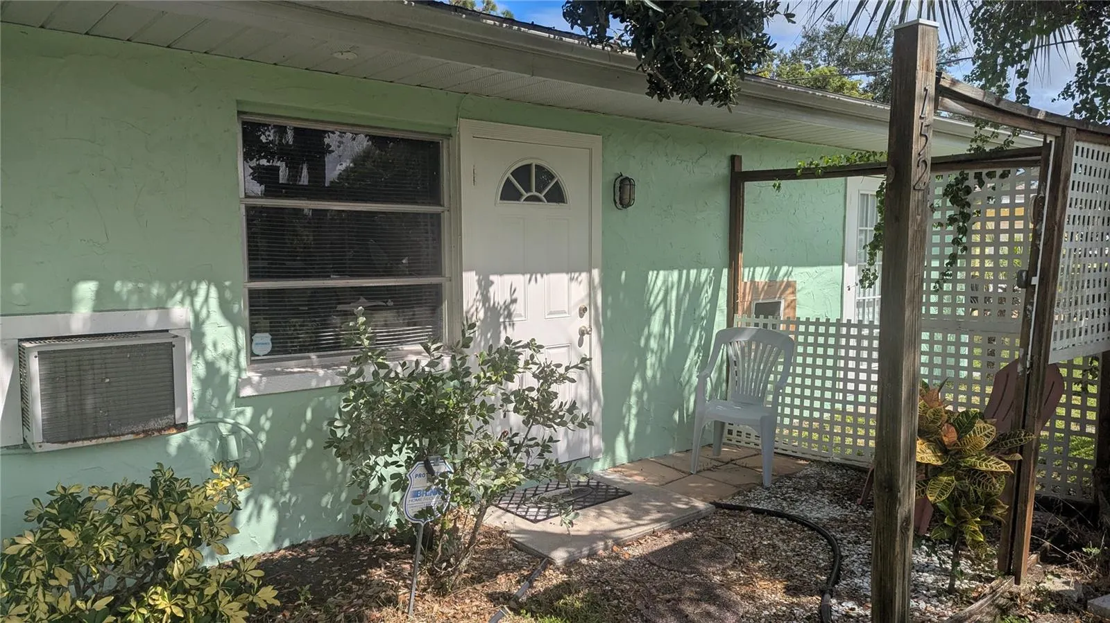 150 W FRAY ST