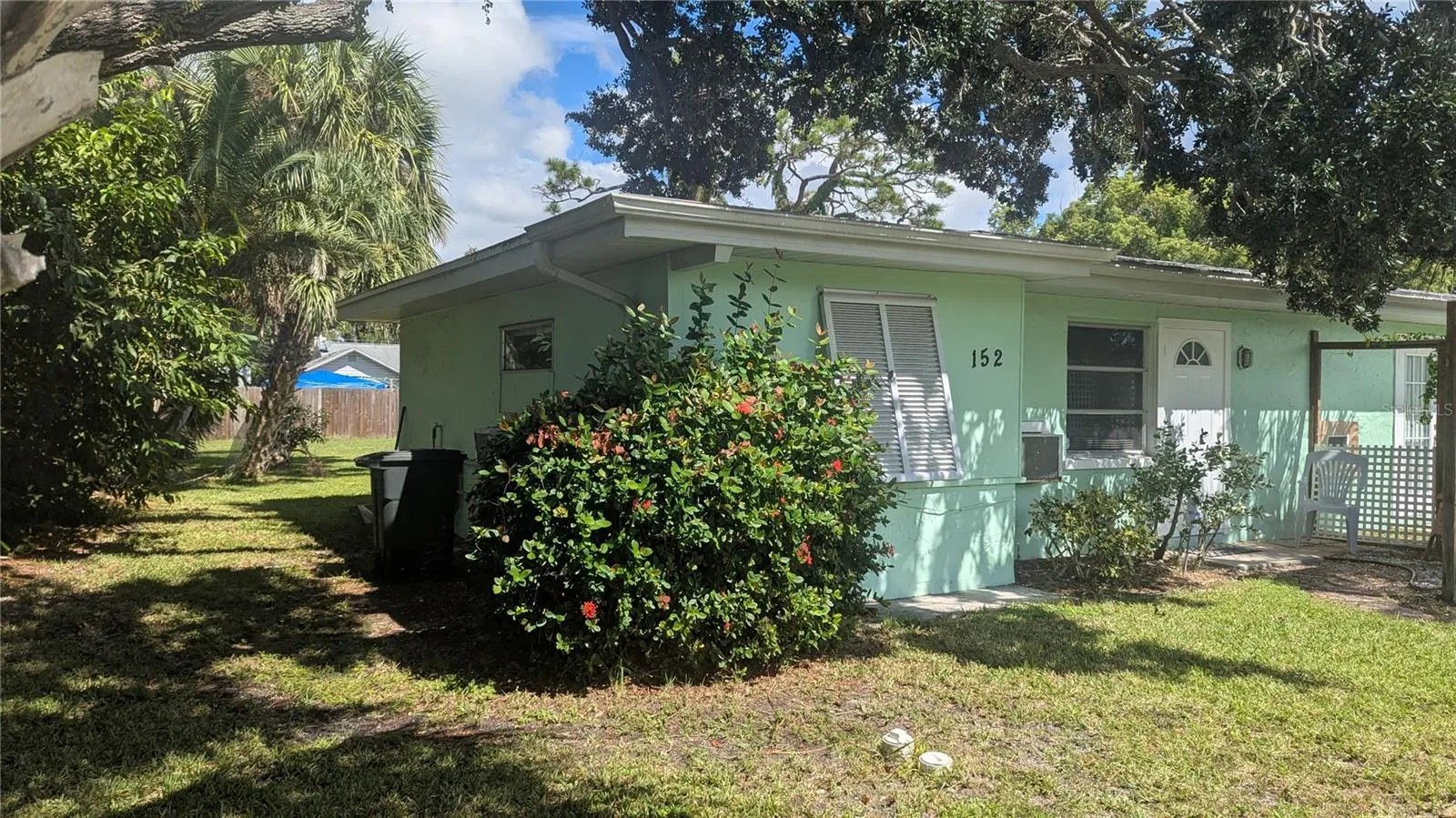 150 W FRAY ST
