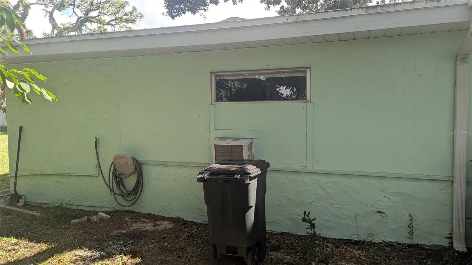150 W FRAY ST