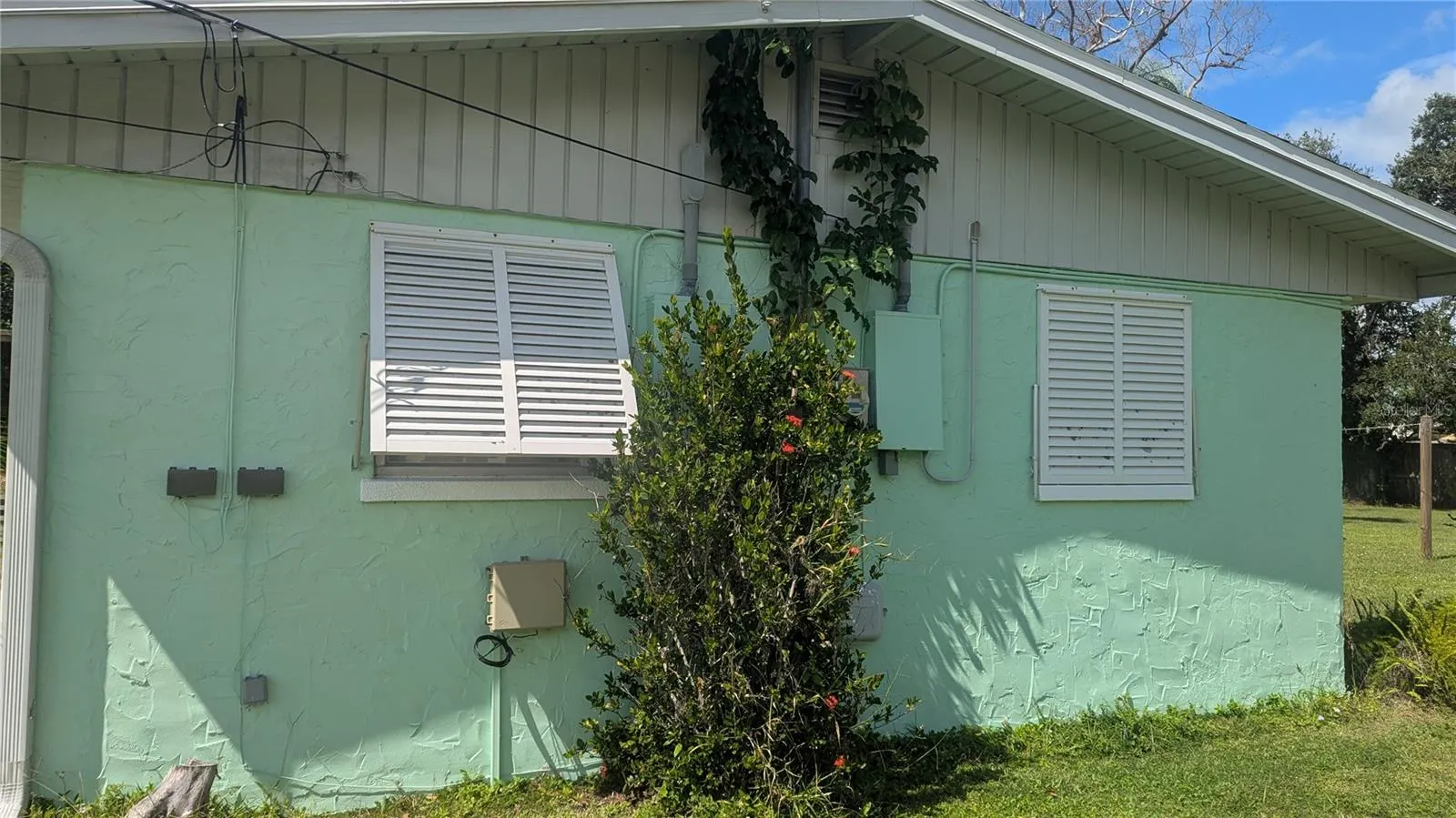 150 W FRAY ST