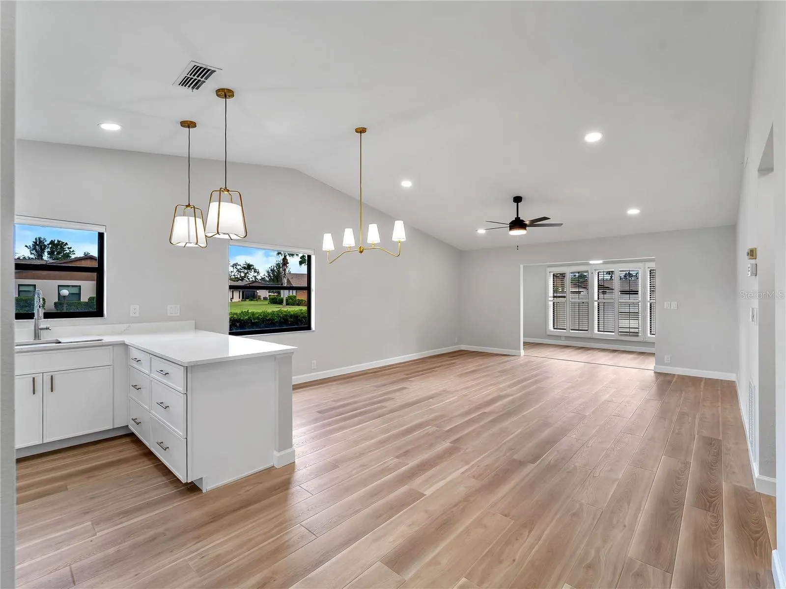 1711 CURRY AVE #82, #82