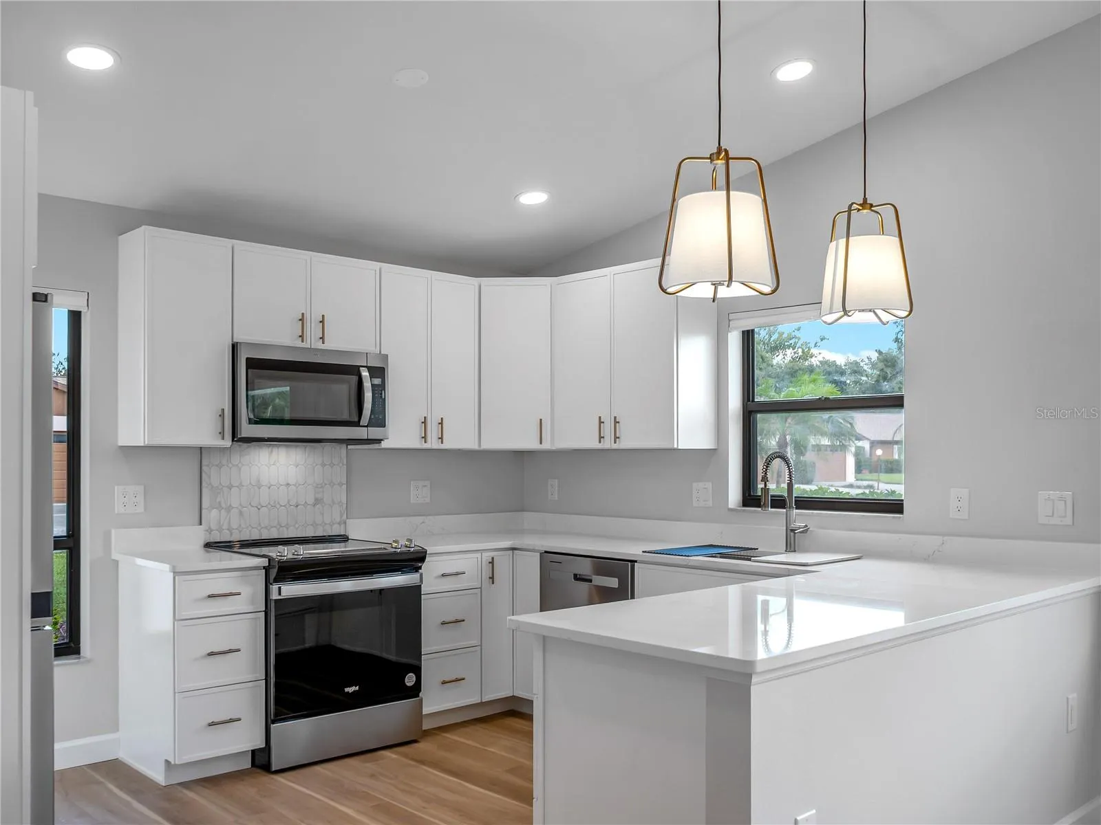 1711 CURRY AVE #82, #82