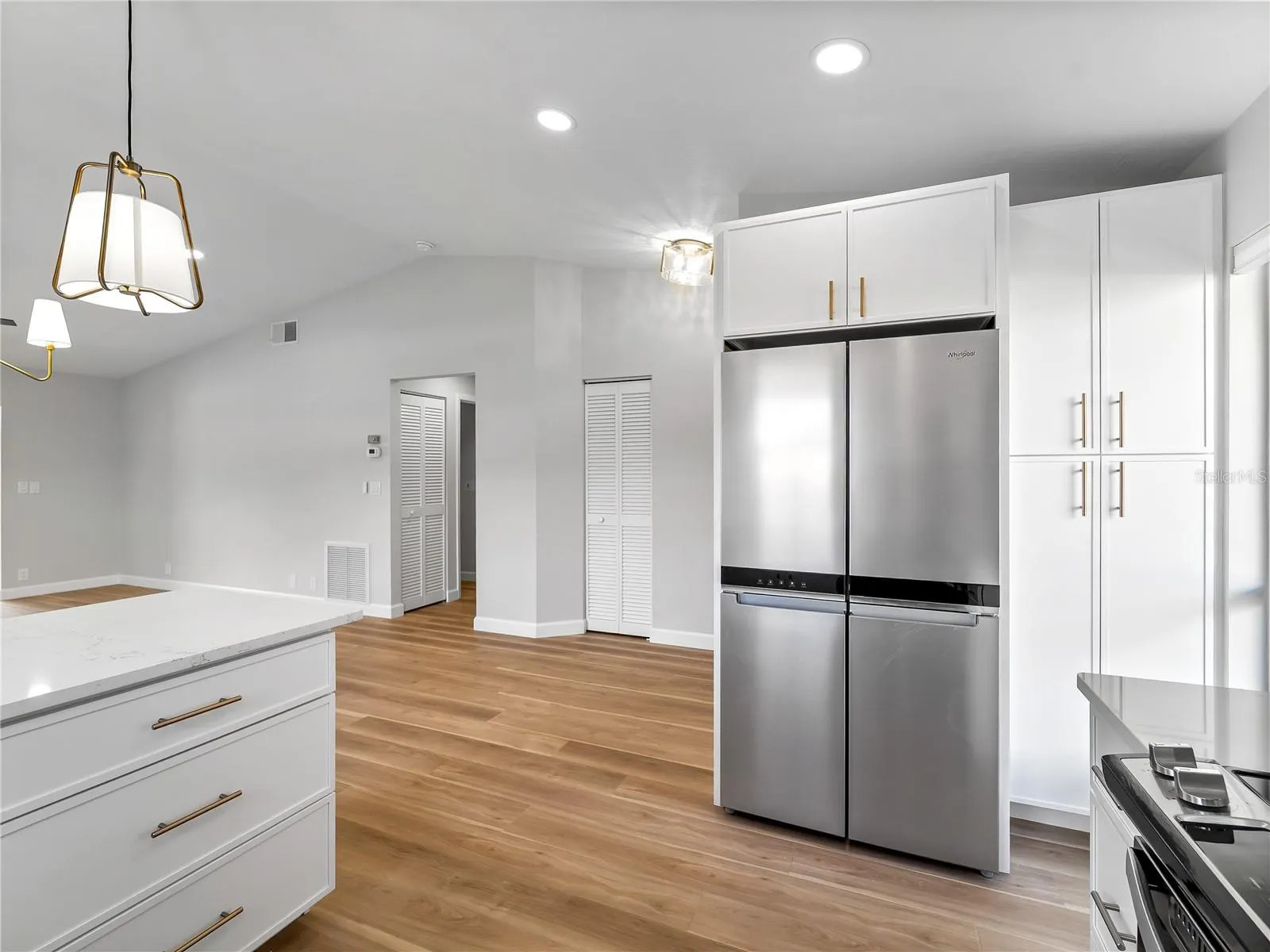 1711 CURRY AVE #82, #82
