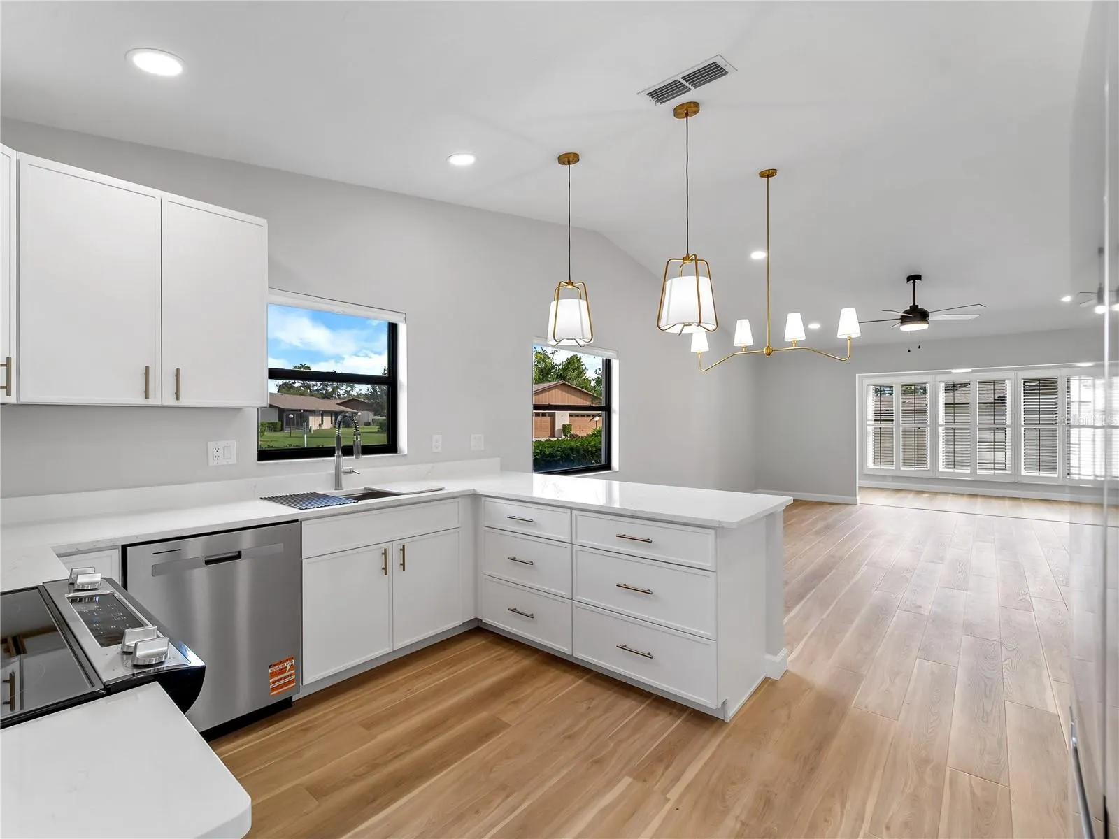 1711 CURRY AVE #82, #82