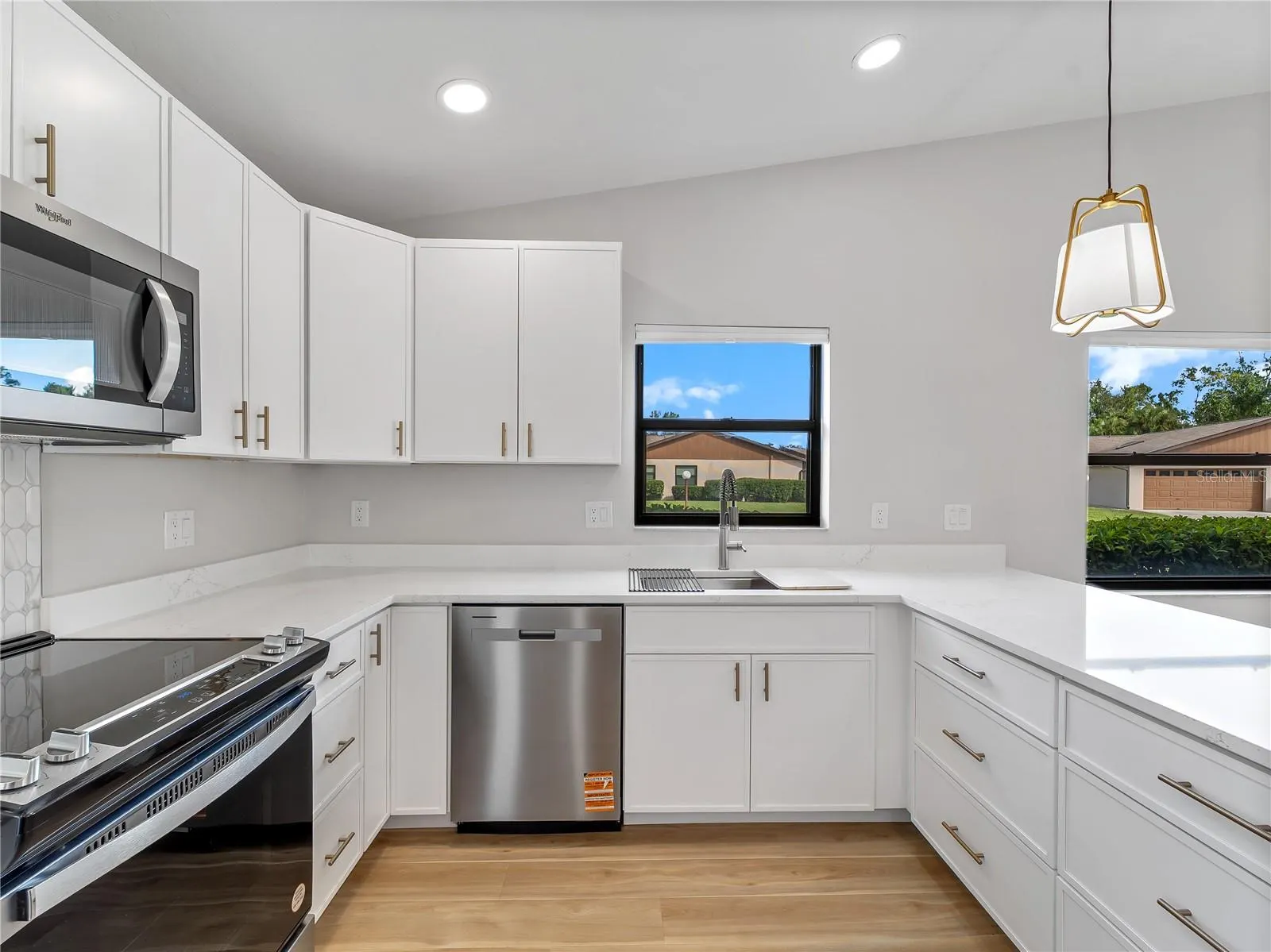 1711 CURRY AVE #82, #82